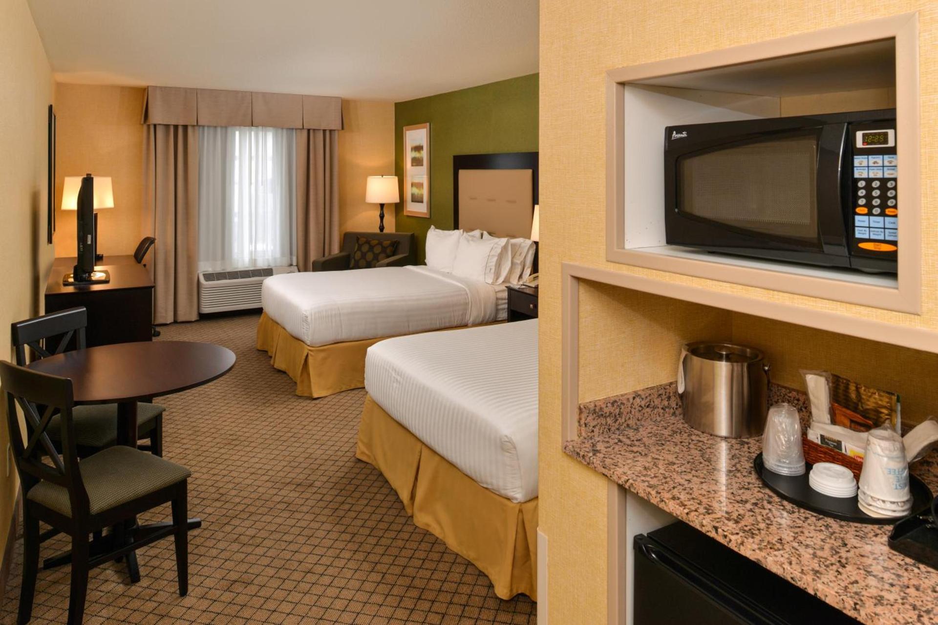 Holiday Inn Express Woodland by IHG photo 59