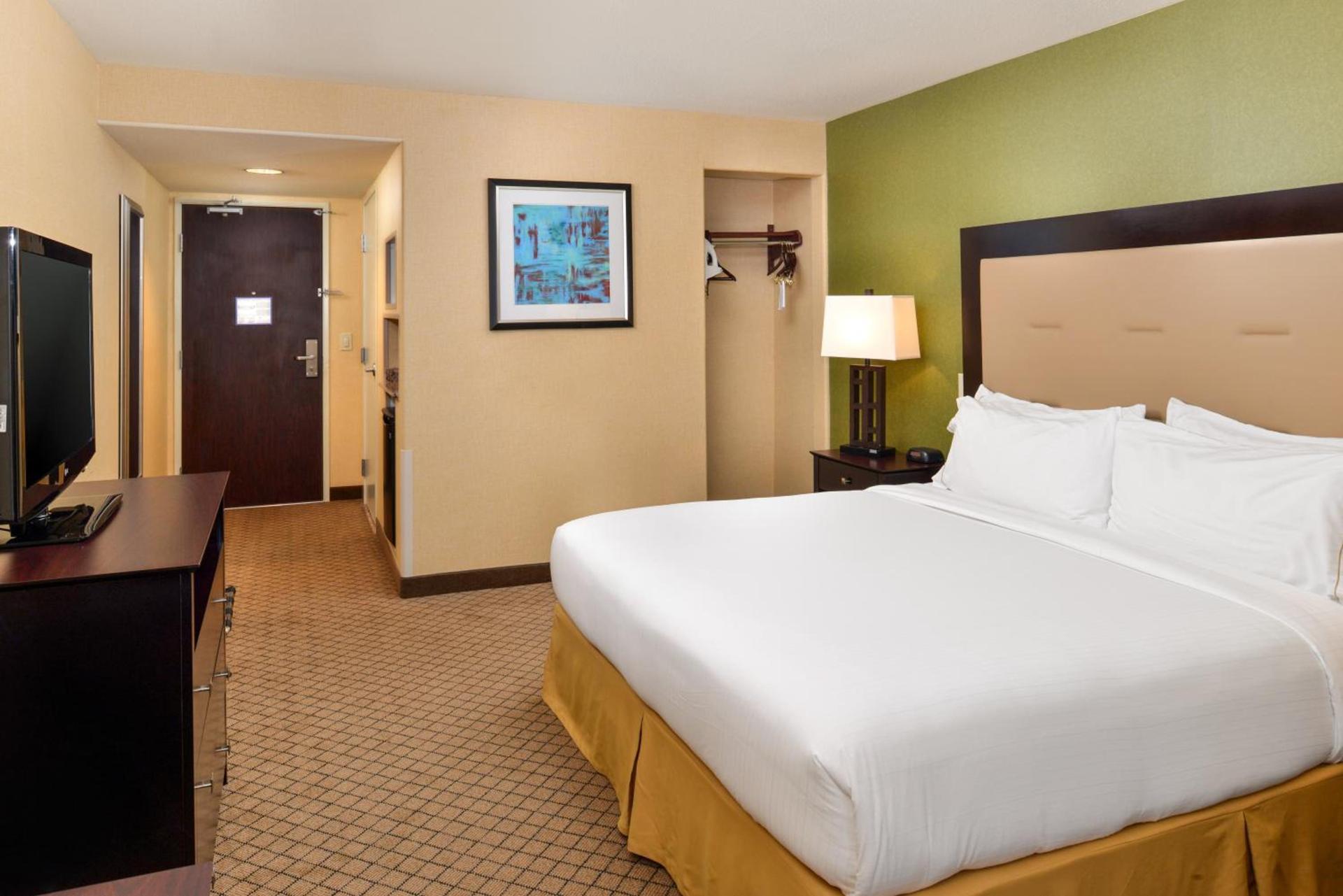 Holiday Inn Express Woodland by IHG photo 69