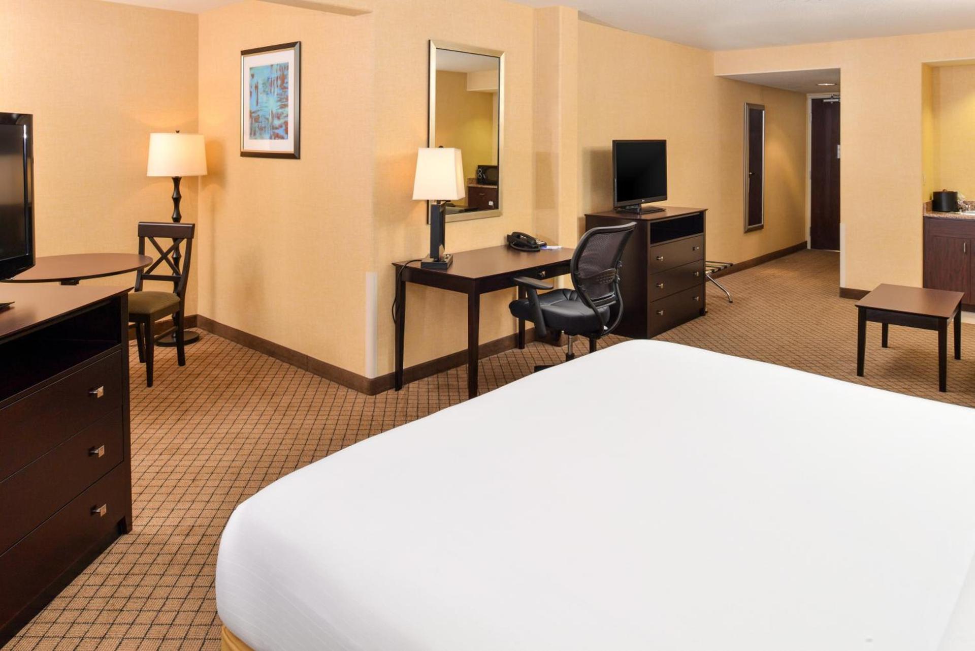 Holiday Inn Express Woodland by IHG photo 50