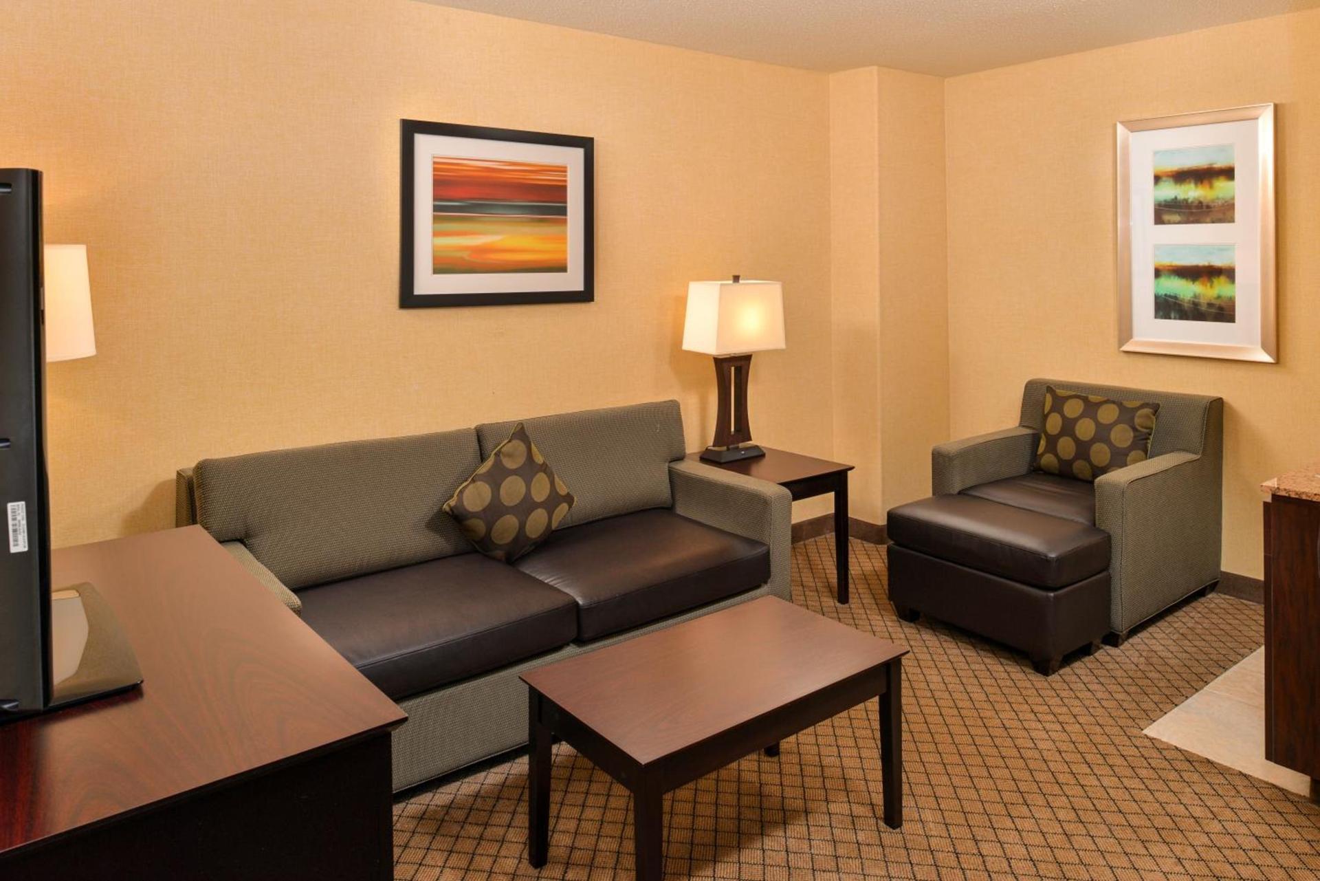 Holiday Inn Express Woodland by IHG photo 38