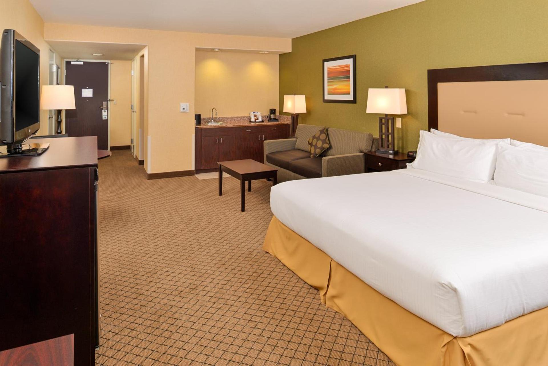 Holiday Inn Express Woodland by IHG photo 44