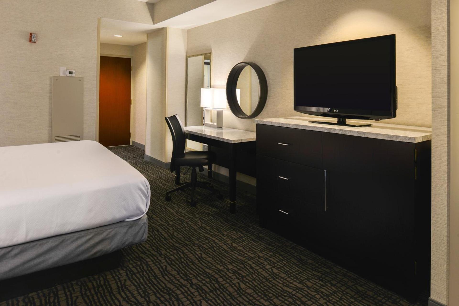 Crowne Plaza Springfield Convention Center by IHG photo 67
