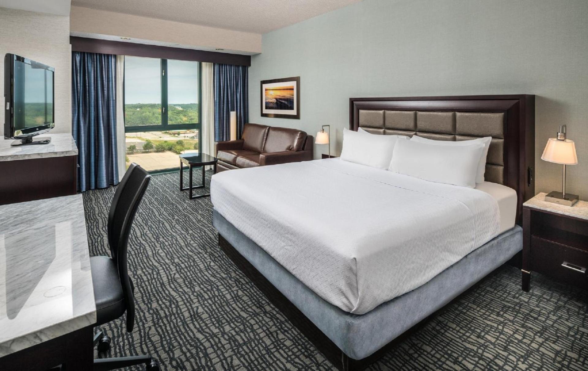 Crowne Plaza Springfield Convention Center by IHG photo 52