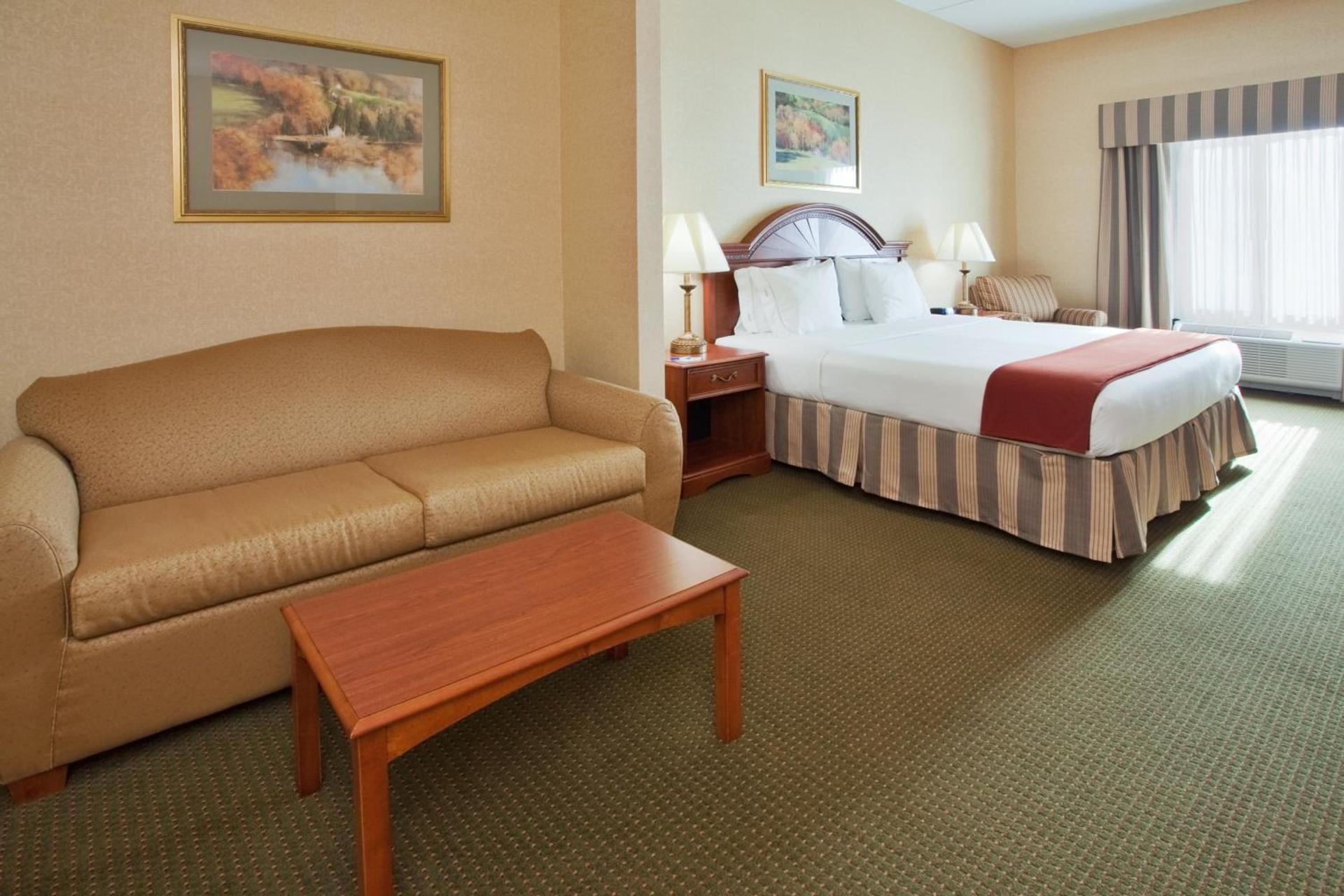 Holiday Inn Express Hotel & Suites Drums-Hazelton by IHG photo 11