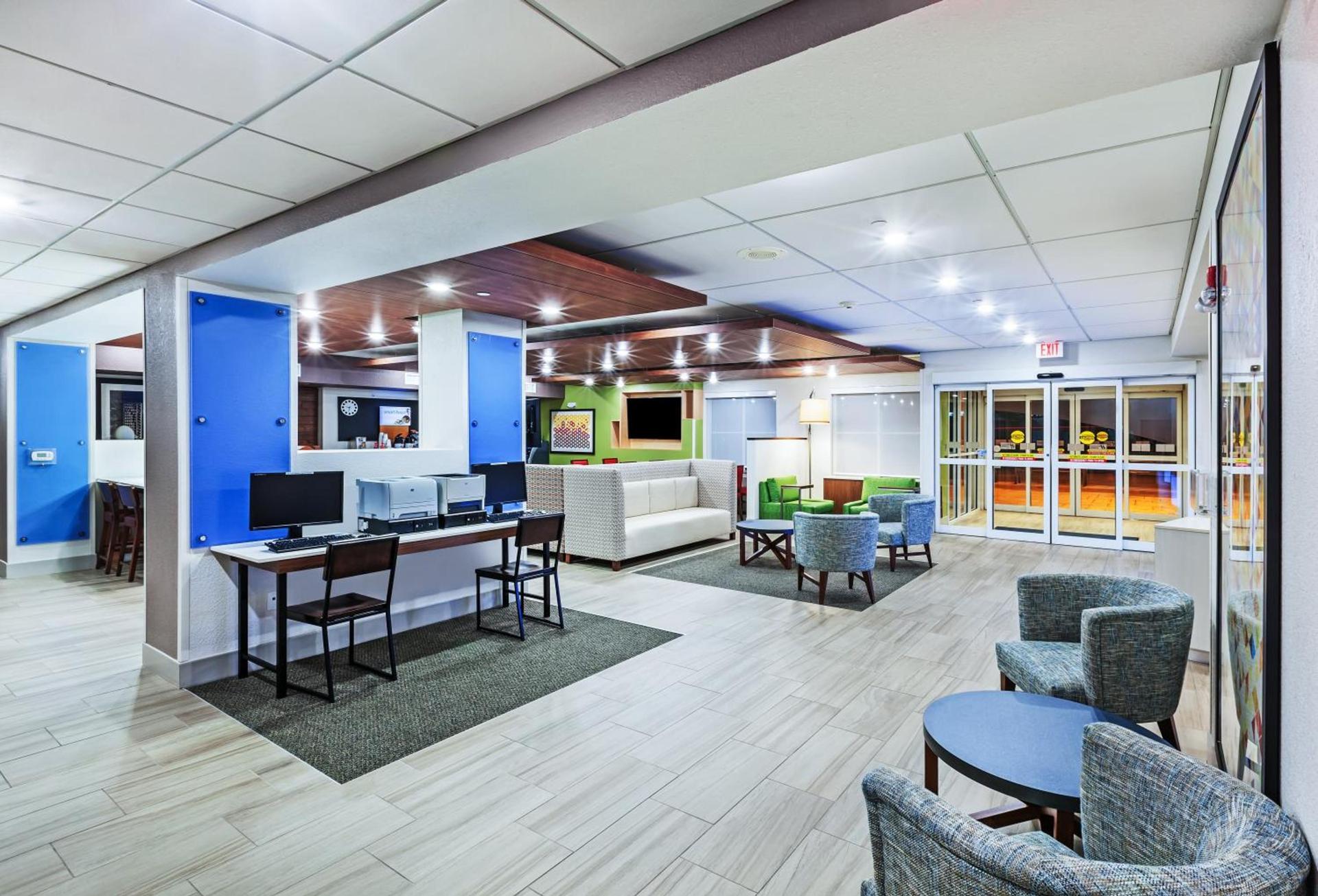 Holiday Inn Express Hotel & Suites Dallas Lewisville by IHG photo 7