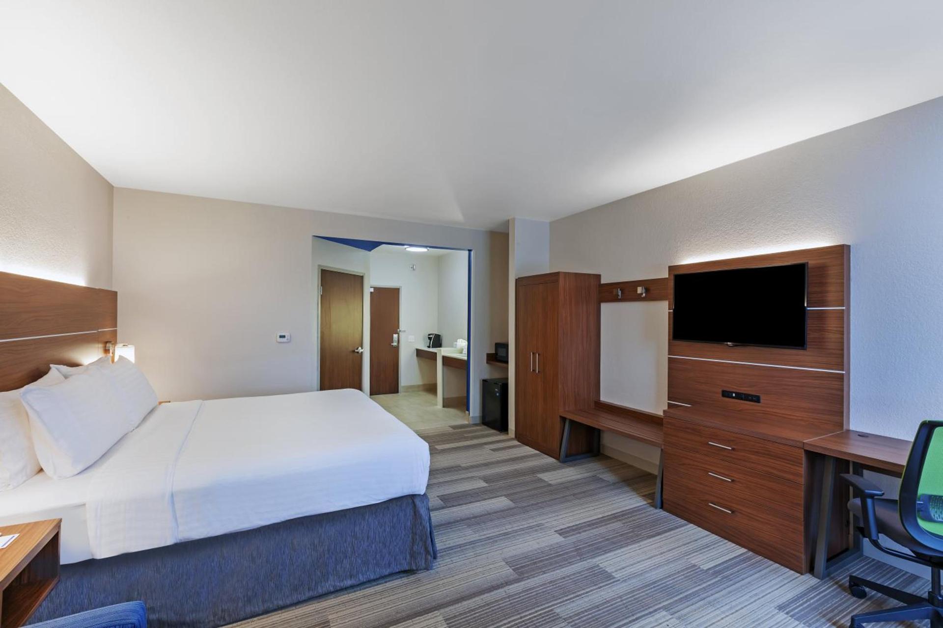 Holiday Inn Express Hotel & Suites Dallas Lewisville by IHG photo 37