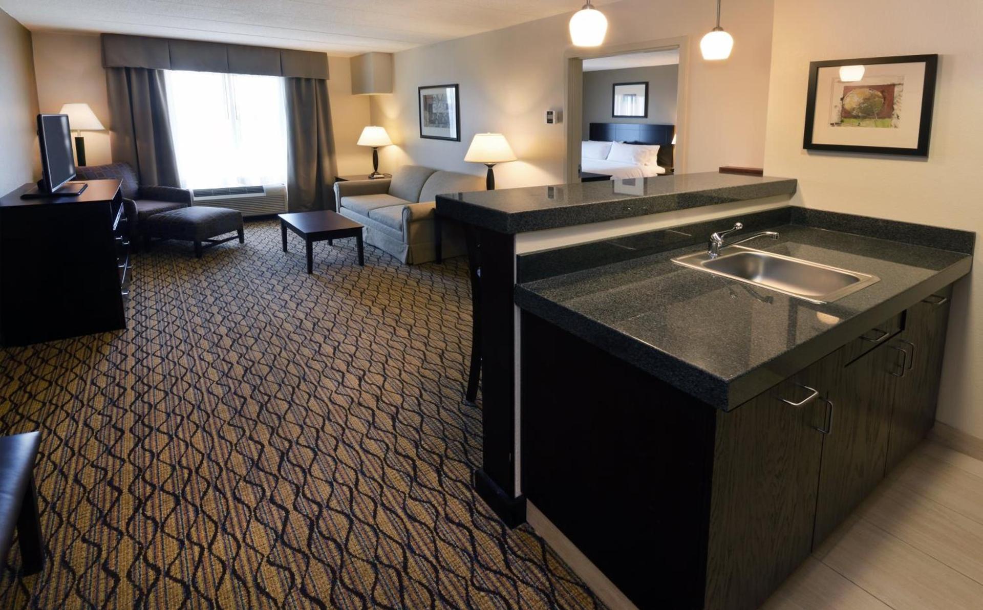 Holiday Inn Express Milford by IHG photo 34