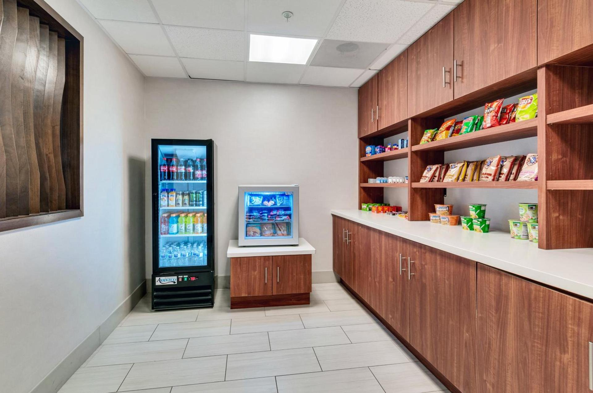 Holiday Inn Express Hotel & Suites Banning by IHG photo 9