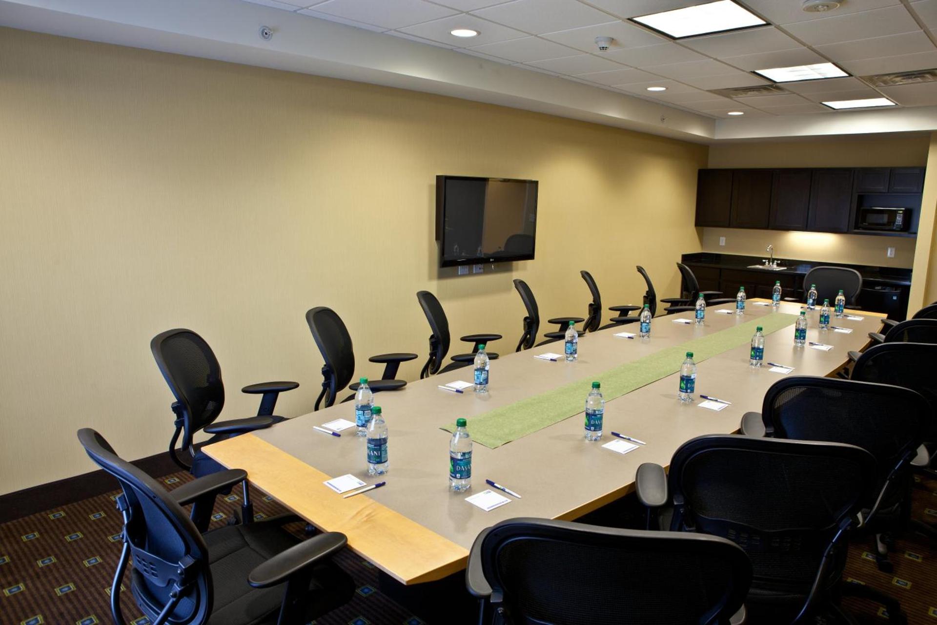 Holiday Inn Express Hotel & Suites Lansing-Dimondale by IHG photo 77