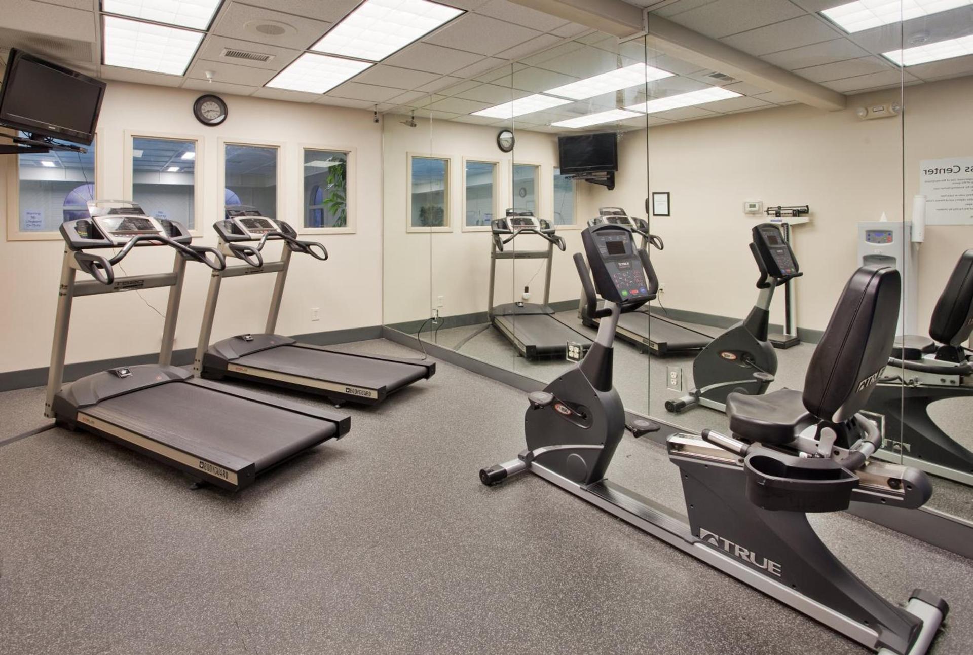 Holiday Inn Express Hotel & Suites Beatrice by IHG photo 65
