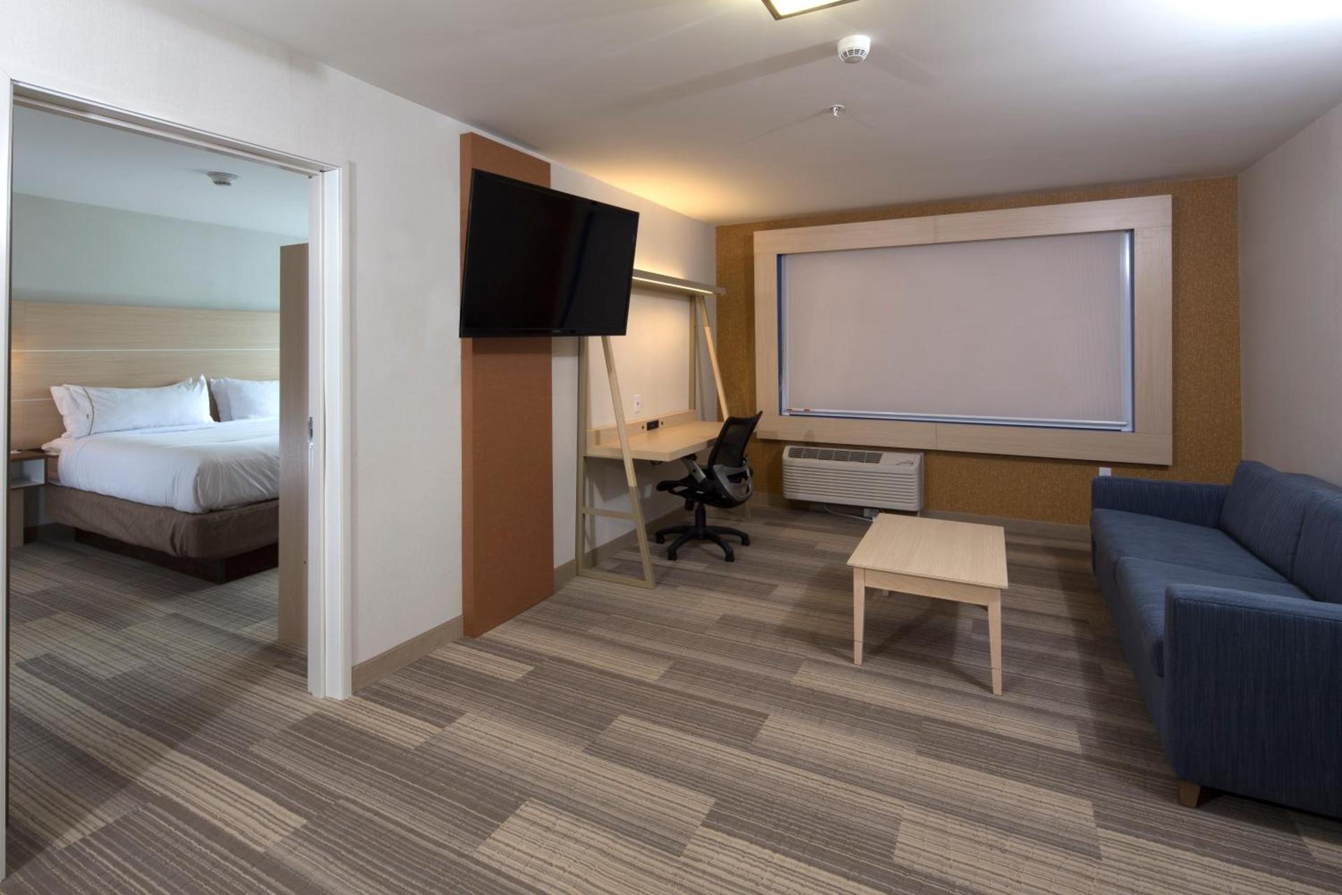 Holiday Inn Express & Suites Monroe by IHG photo 6