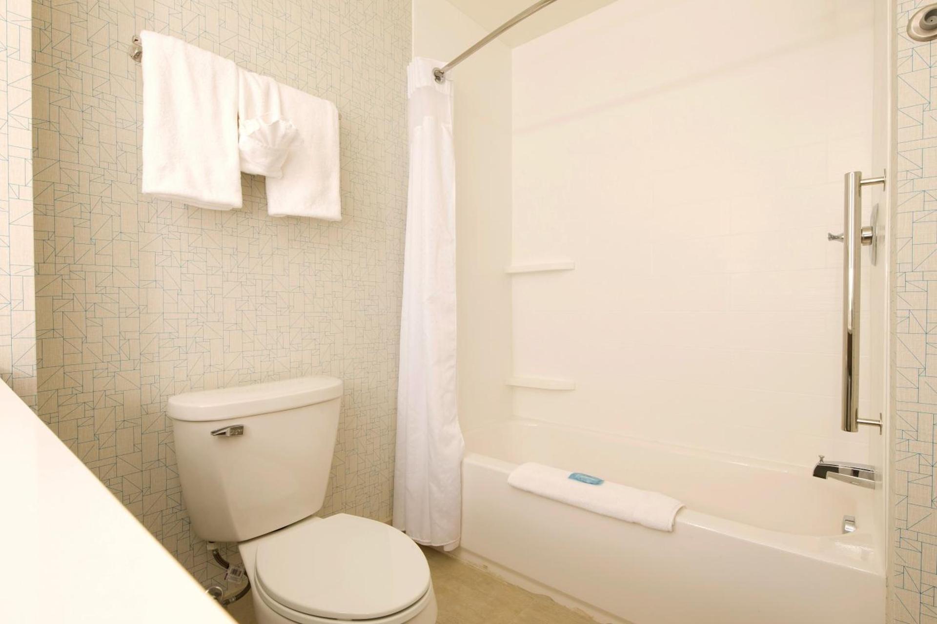 Holiday Inn Express & Suites Monroe by IHG photo 20