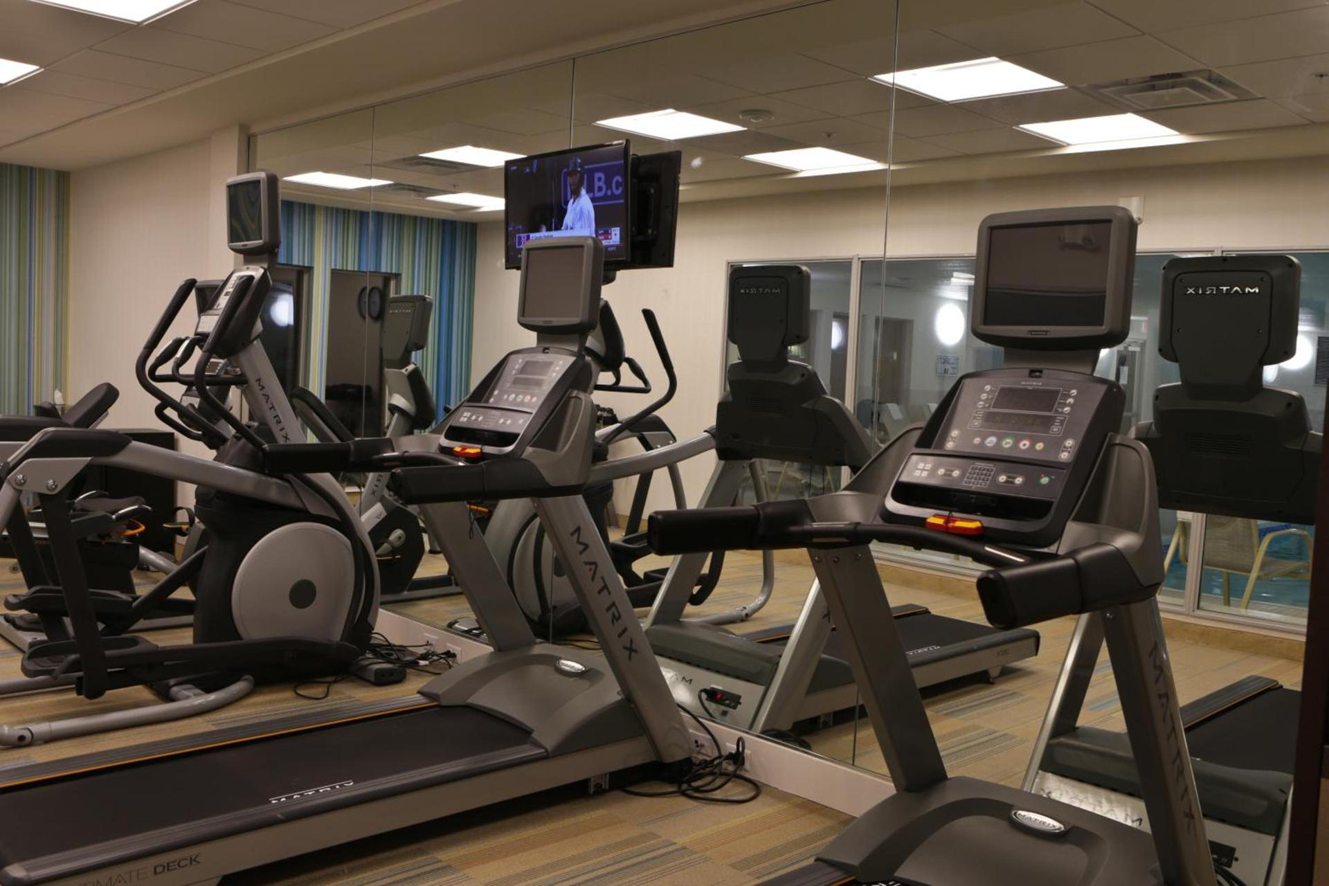 Holiday Inn Express & Suites Monroe by IHG photo 9