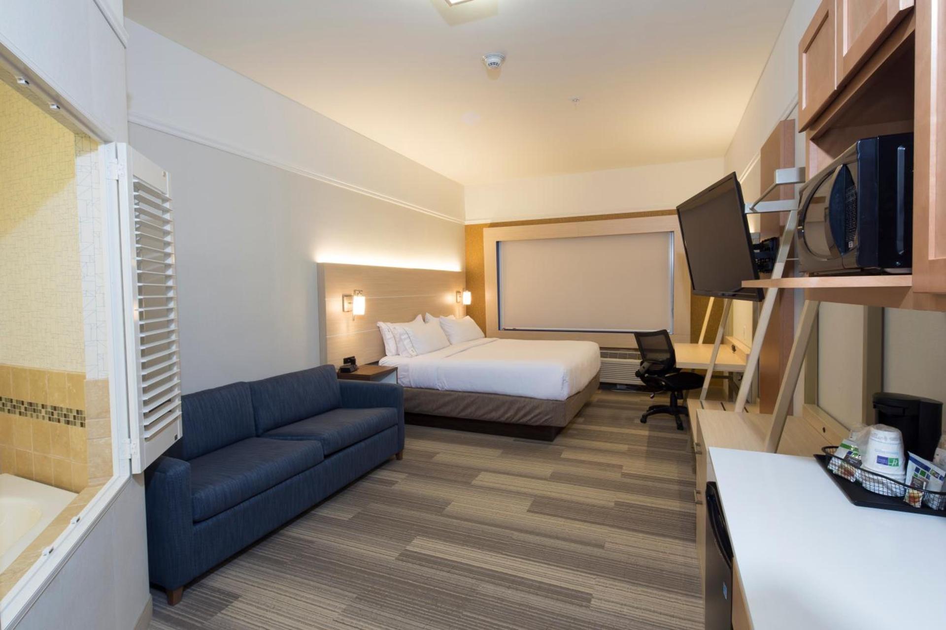 Holiday Inn Express & Suites Monroe by IHG photo 18