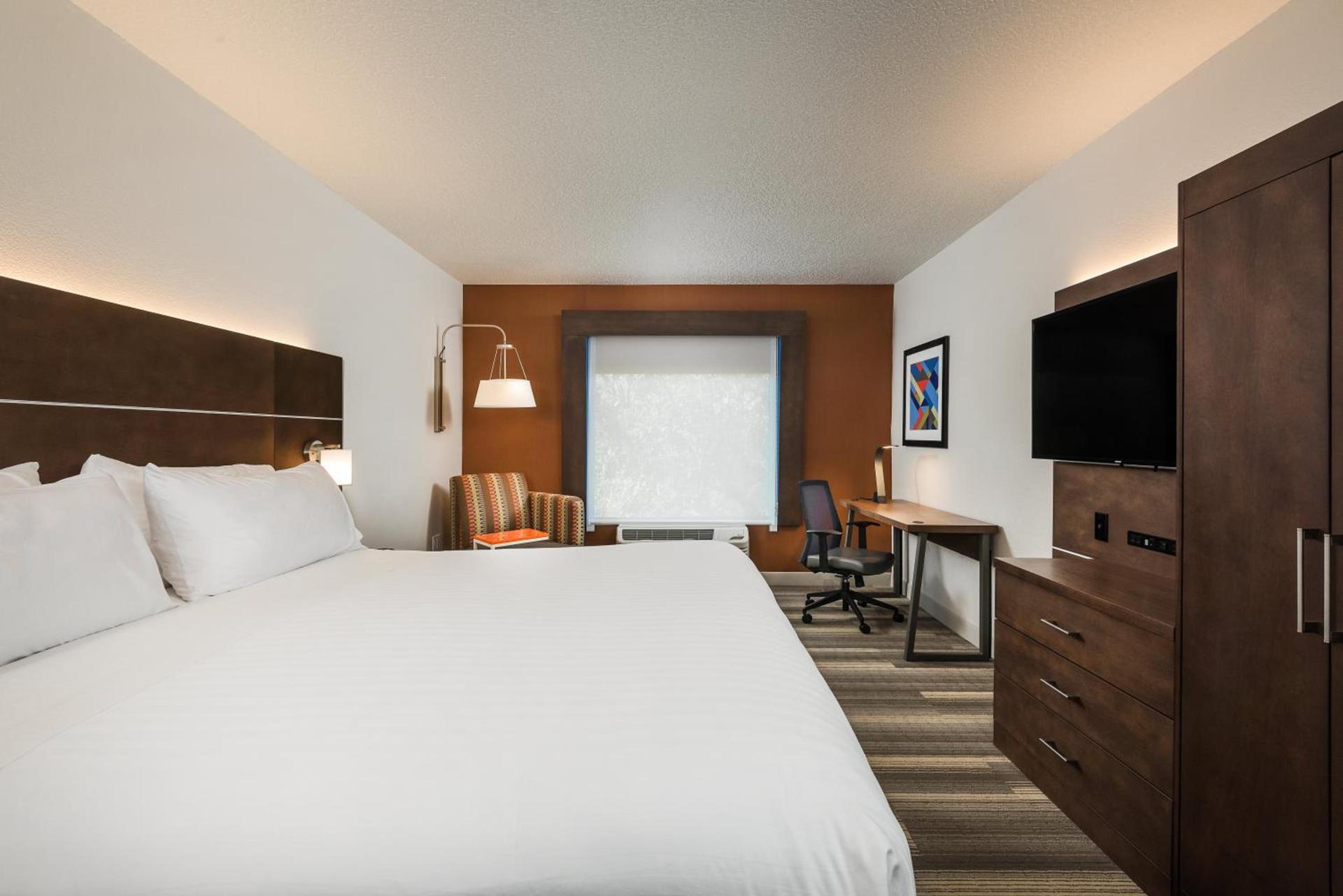 Holiday Inn Express Hotel & Suites Bartow by IHG photo 34