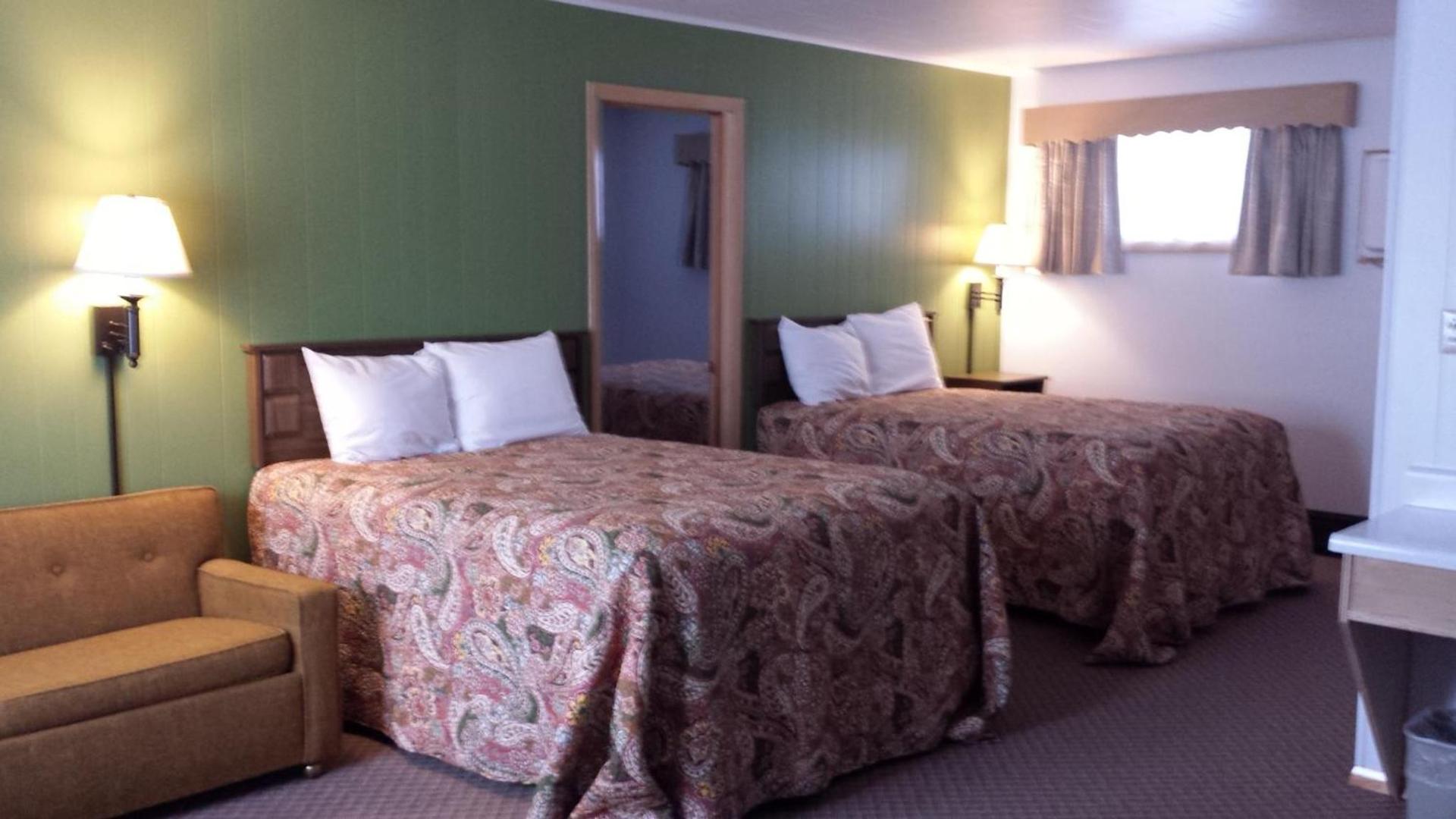 Cedars Motel photo 50