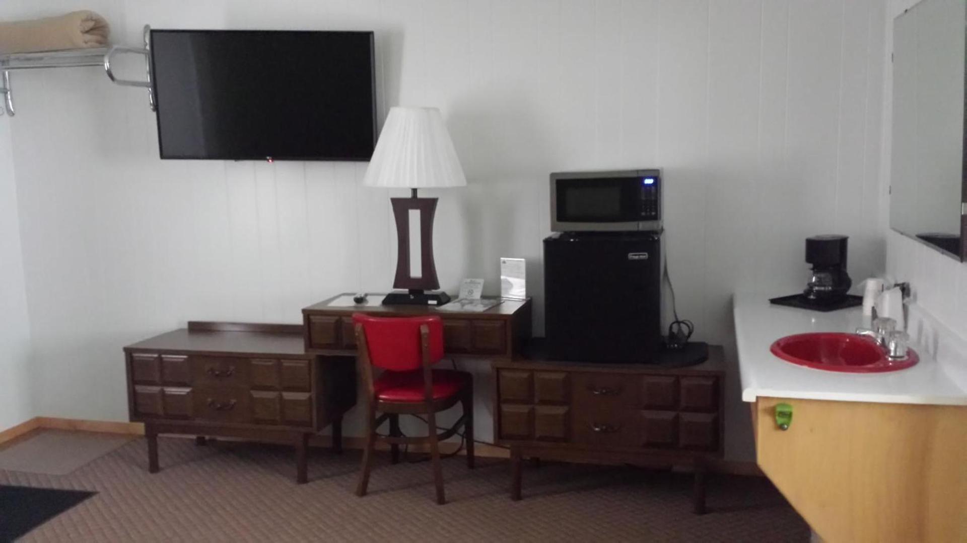 Cedars Motel photo 49