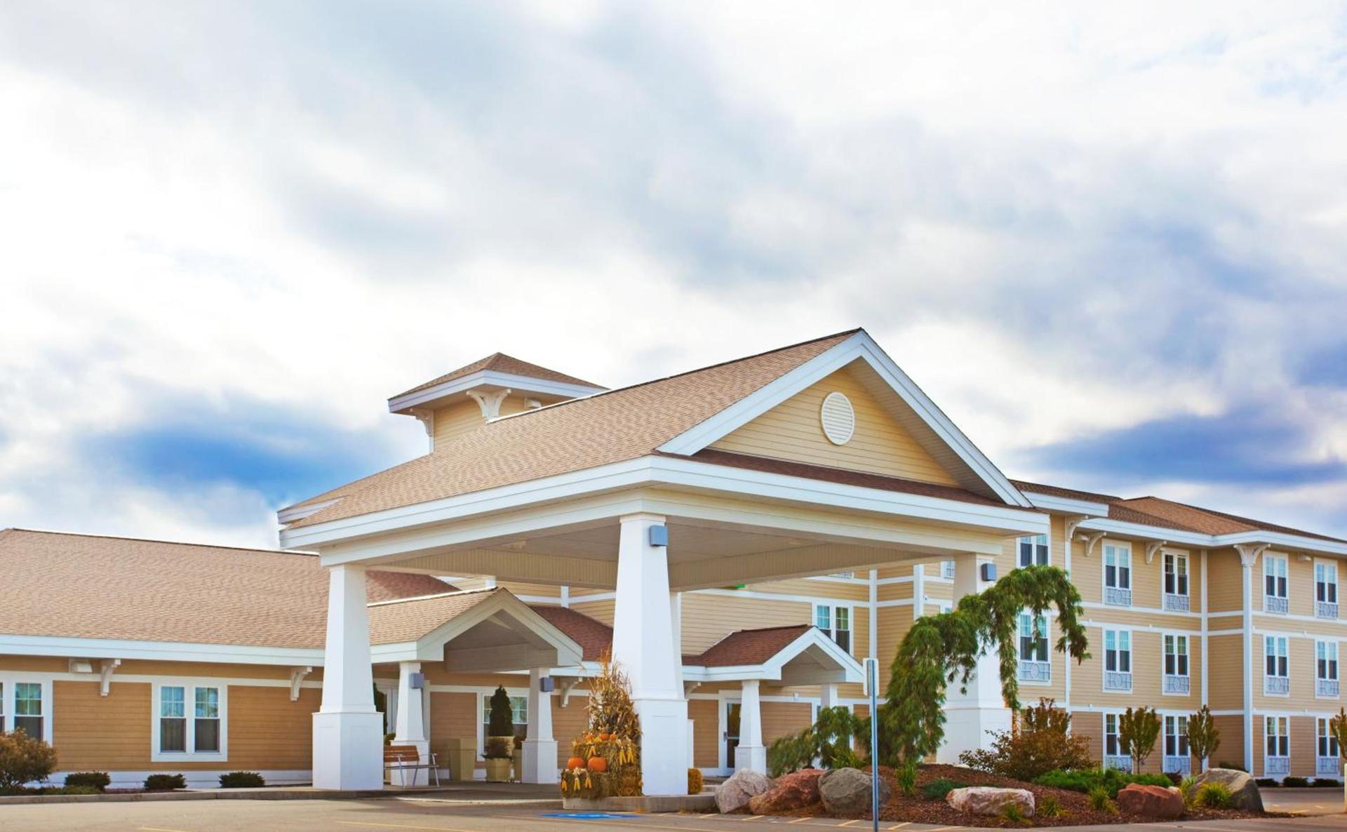 Holiday Inn Express & Suites Iron Mountain by IHG — hotel in Iron Mountain