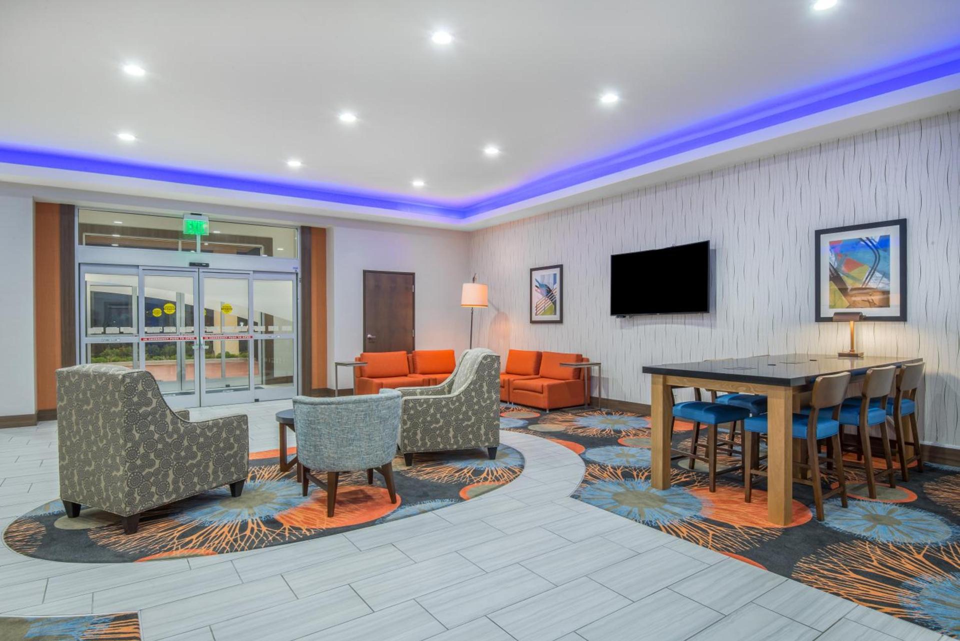Holiday Inn Express & Suites Stillwater - University Area by IHG photo 24