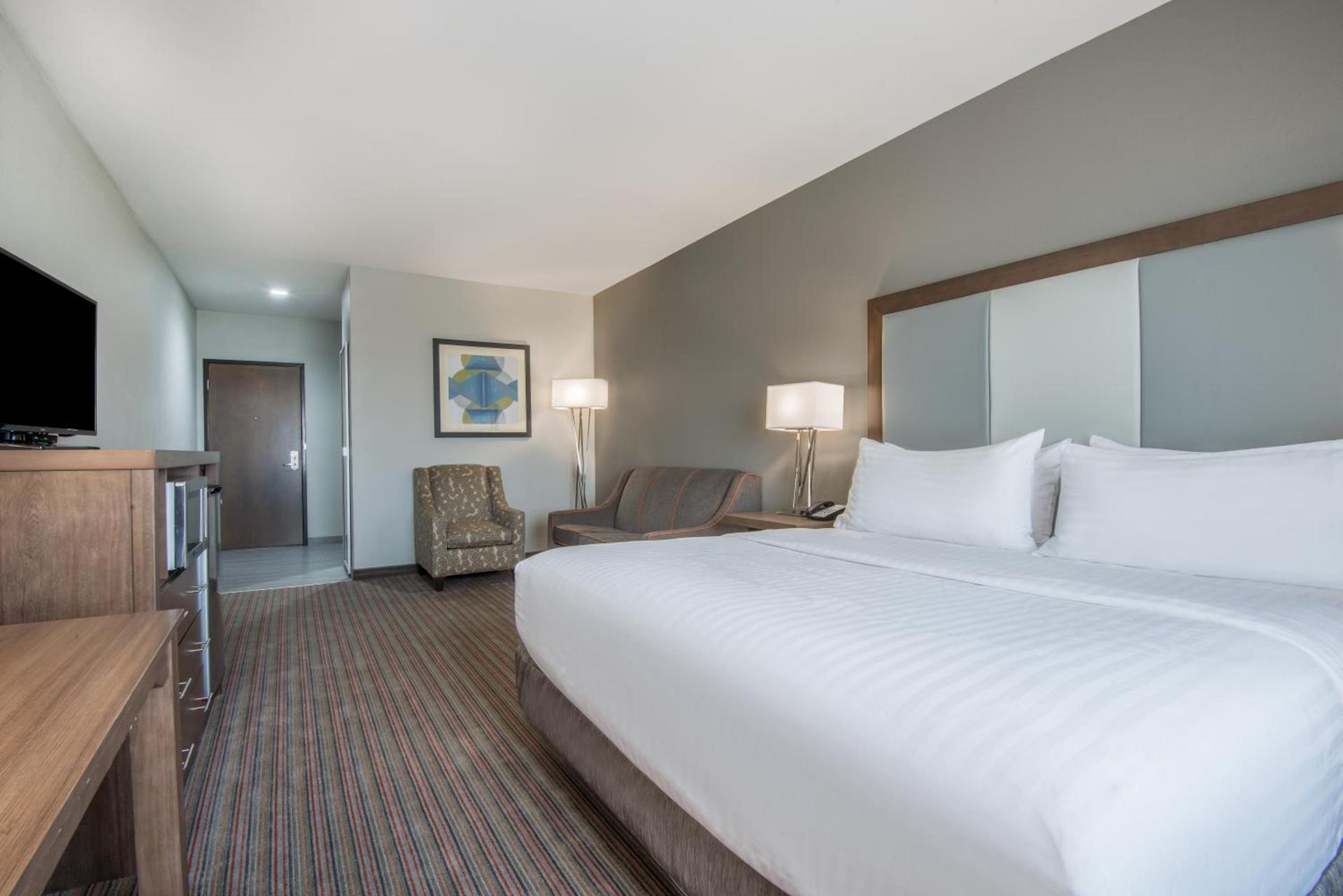 Holiday Inn Express & Suites Stillwater - University Area by IHG photo 37