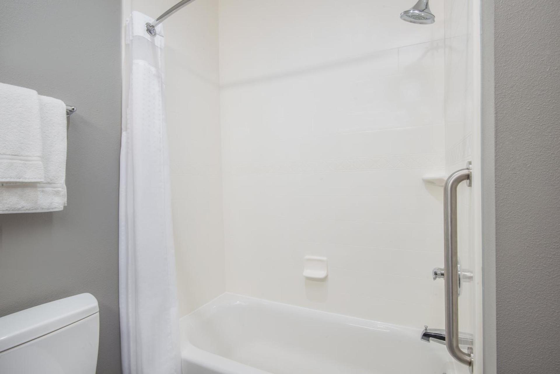 Holiday Inn Express & Suites Stillwater - University Area by IHG photo 33