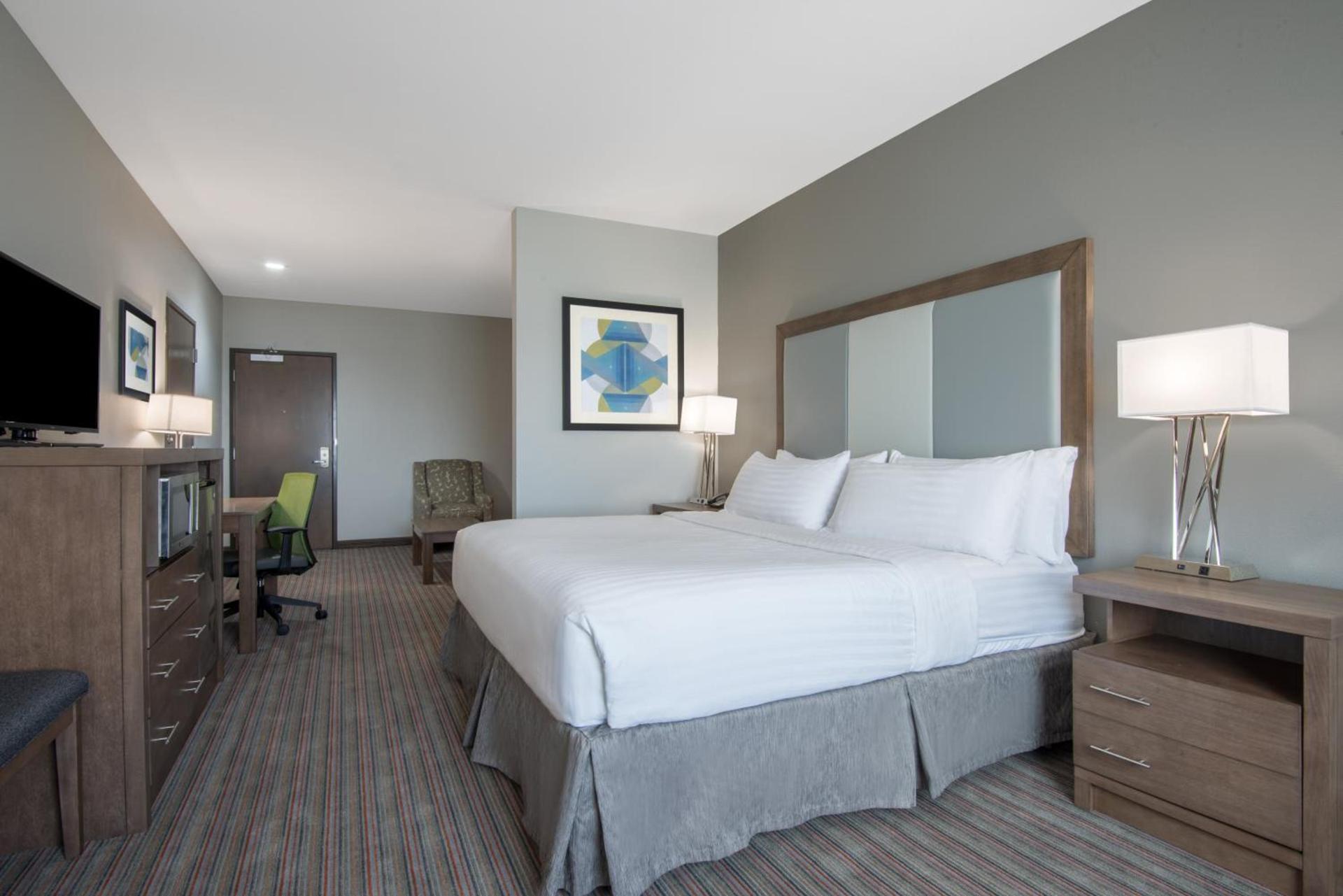 Holiday Inn Express & Suites Stillwater - University Area by IHG photo 30