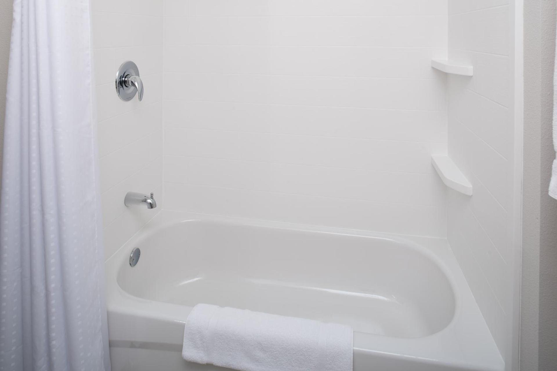 Holiday Inn Express & Suites Kingdom City by IHG photo 19
