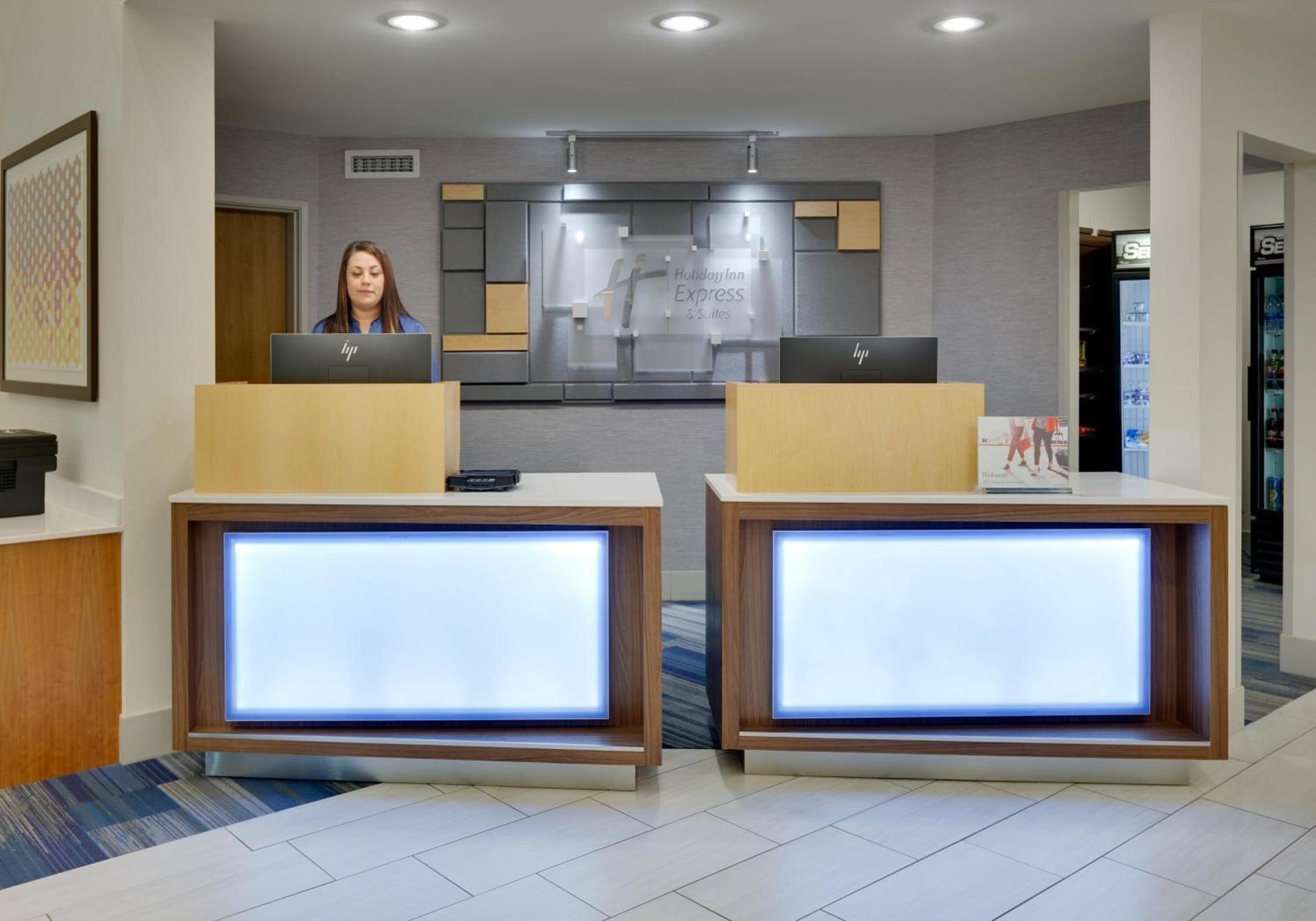 Holiday Inn Express Scottsbluff - Gering by IHG photo 6