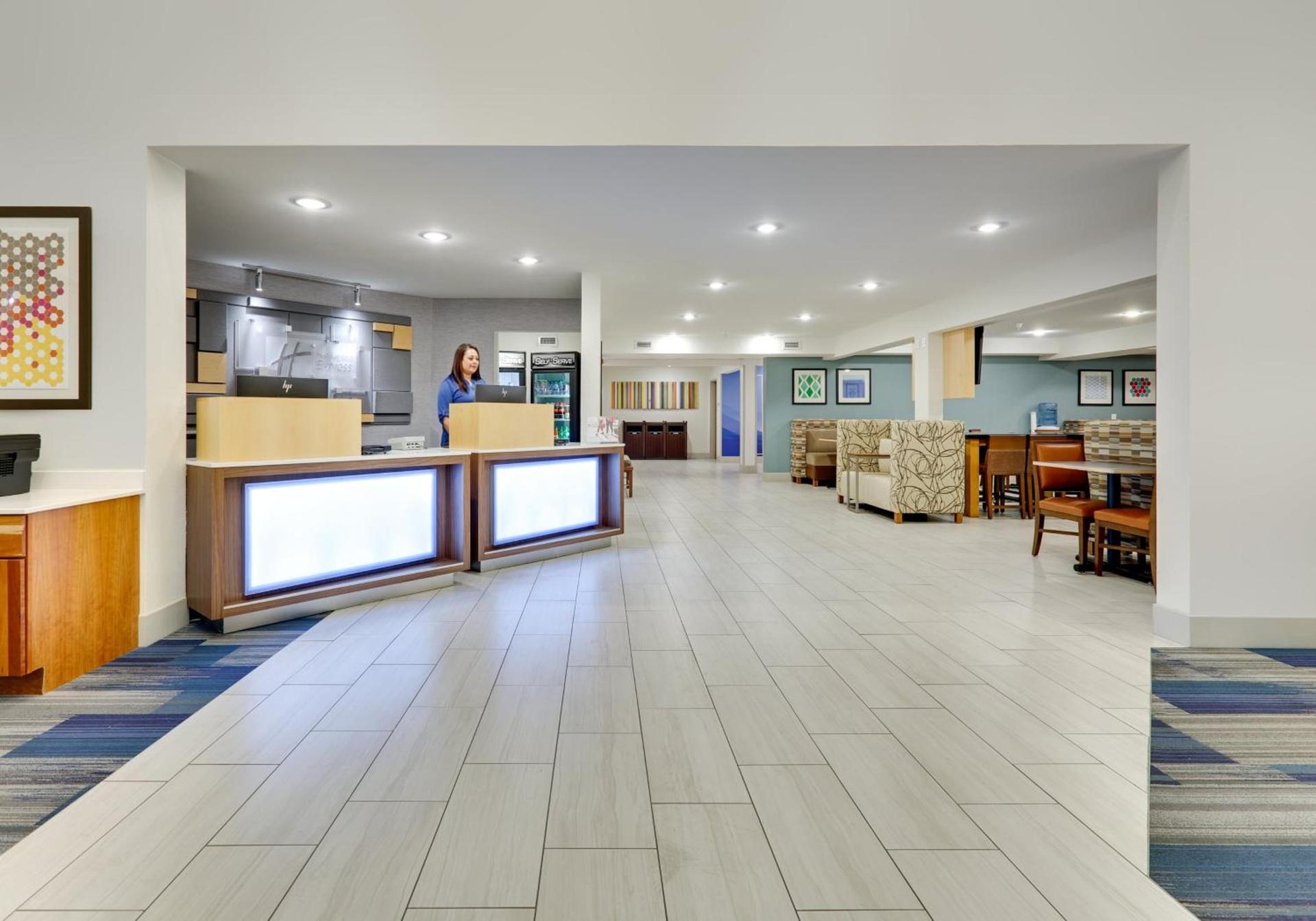 Holiday Inn Express Scottsbluff - Gering by IHG photo 23
