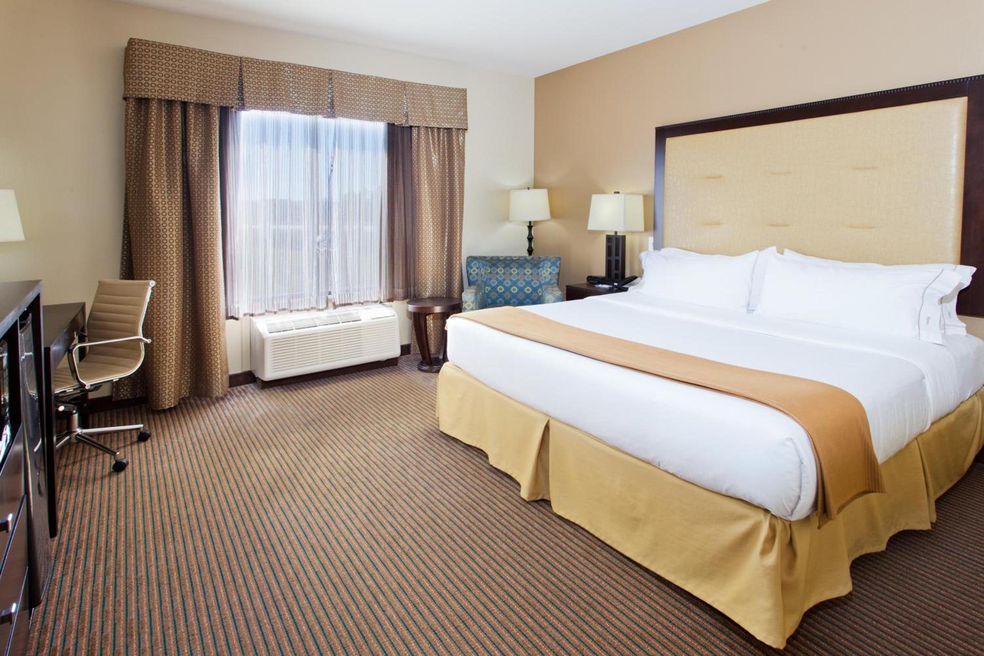 Holiday Inn Express Hotel & Suites Cordele North by IHG photo 45