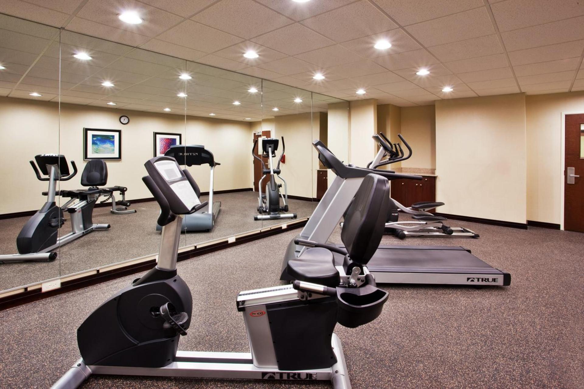 Holiday Inn Express Hotel & Suites Cordele North by IHG photo 4