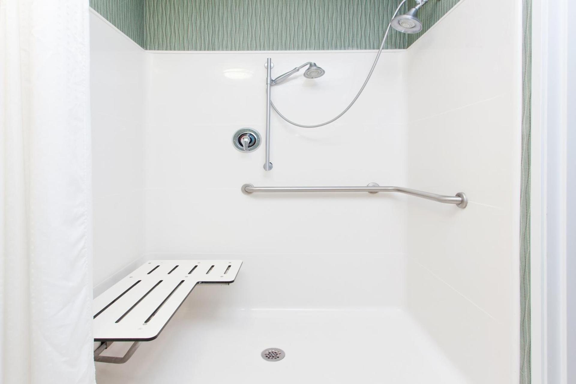 Holiday Inn Express Hotel & Suites Cordele North by IHG photo 15
