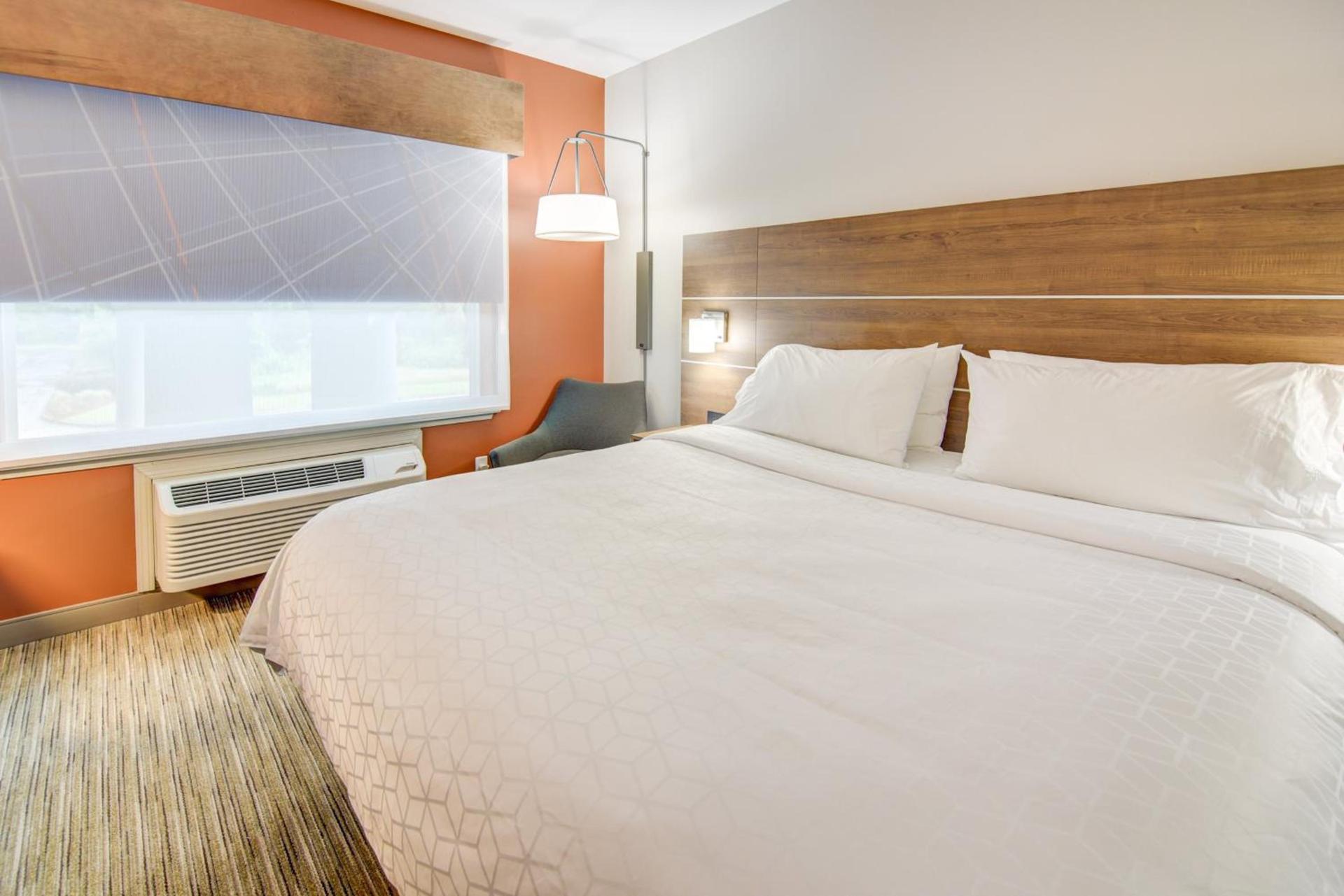 Holiday Inn Express Hotel & Suites Foley by IHG photo 23