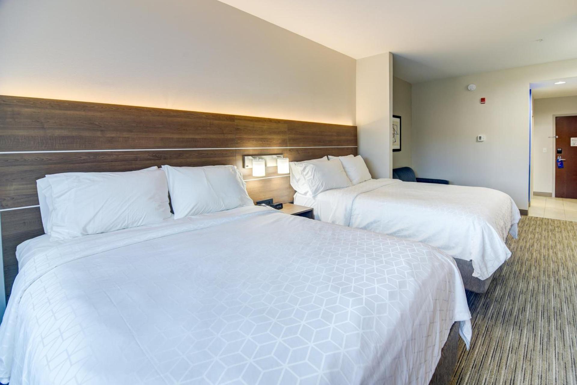 Holiday Inn Express Hotel & Suites Foley by IHG photo 38