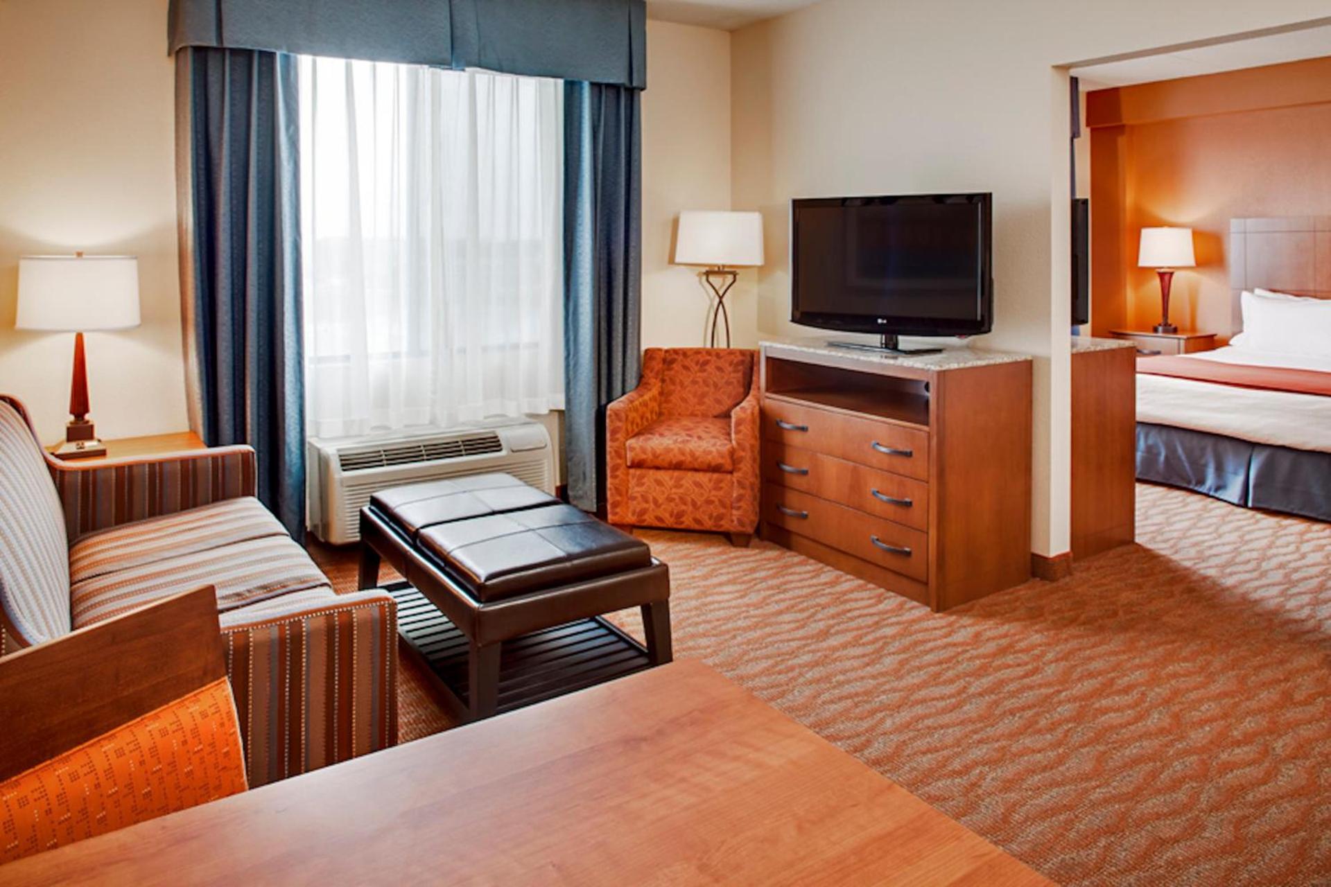 Holiday Inn Express Hotel & Suites Coralville by IHG photo 20