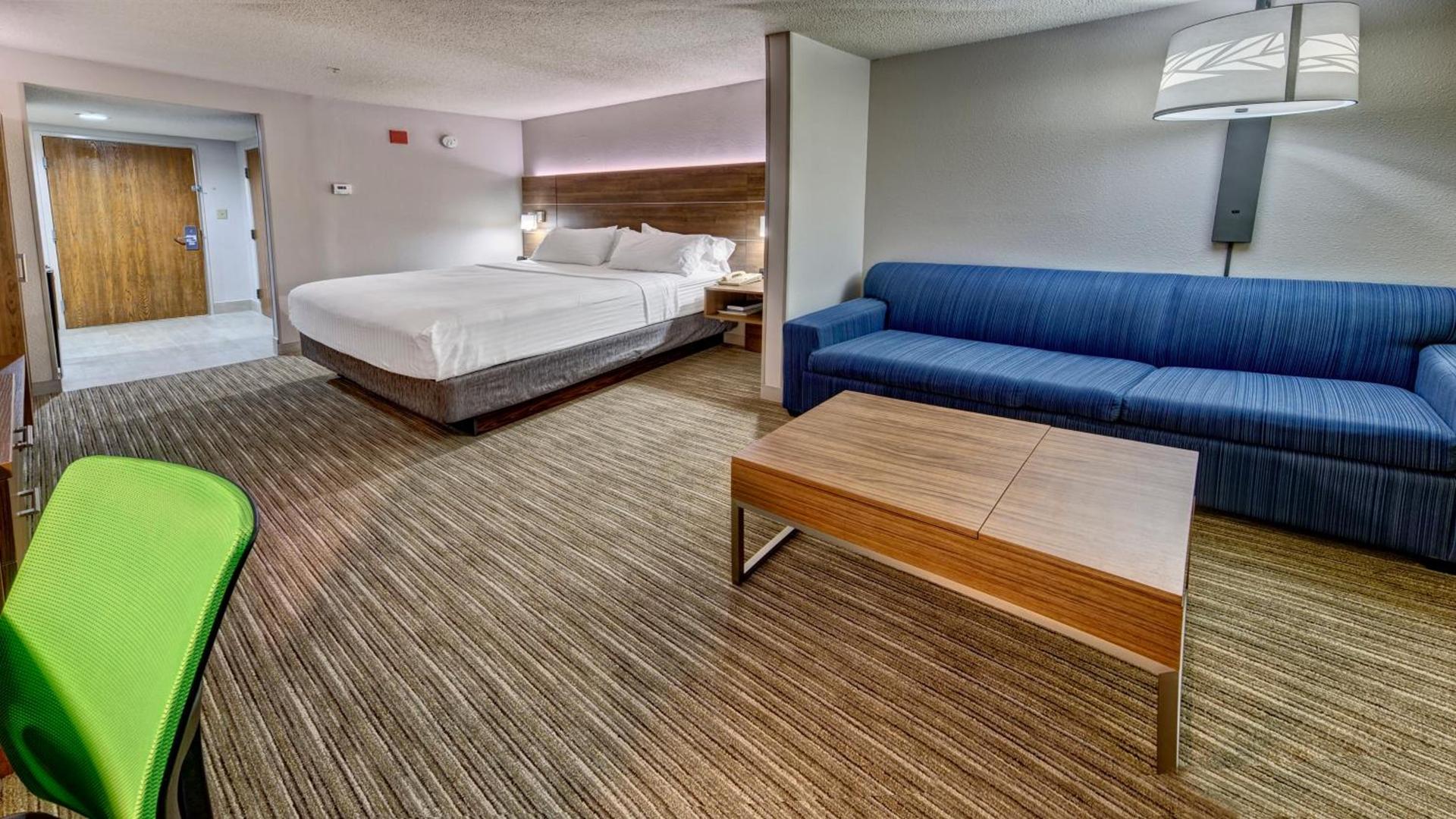 Holiday Inn Express & Suites Crossville by IHG photo 15