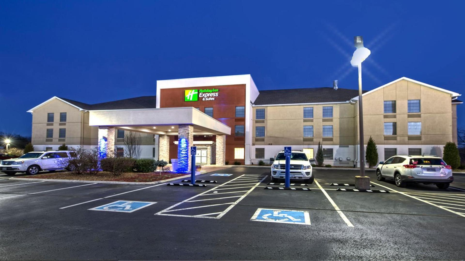 Holiday Inn Express & Suites Crossville by IHG photo 11