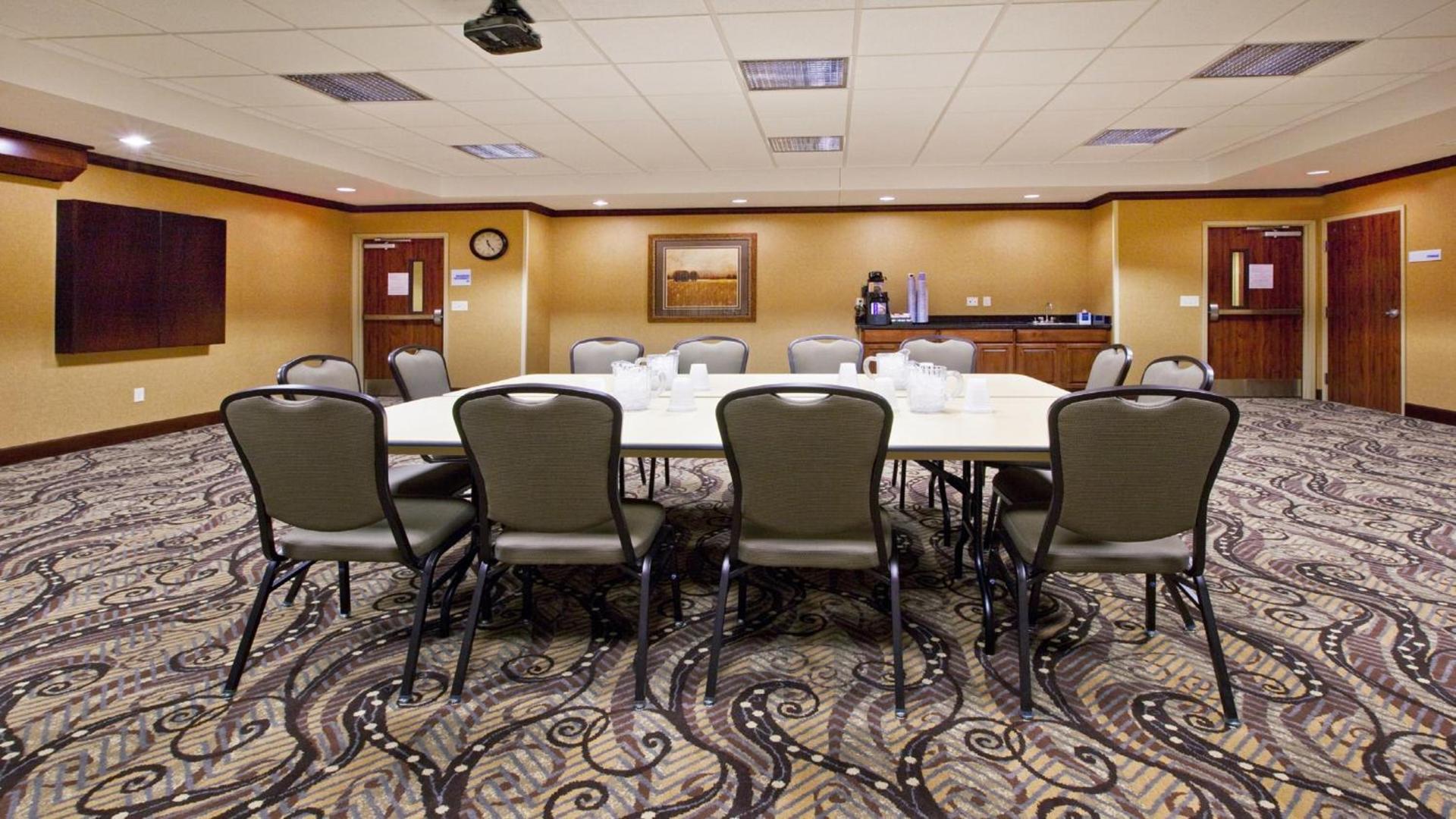 Holiday Inn Express & Suites Sioux Falls Southwest by IHG photo 31