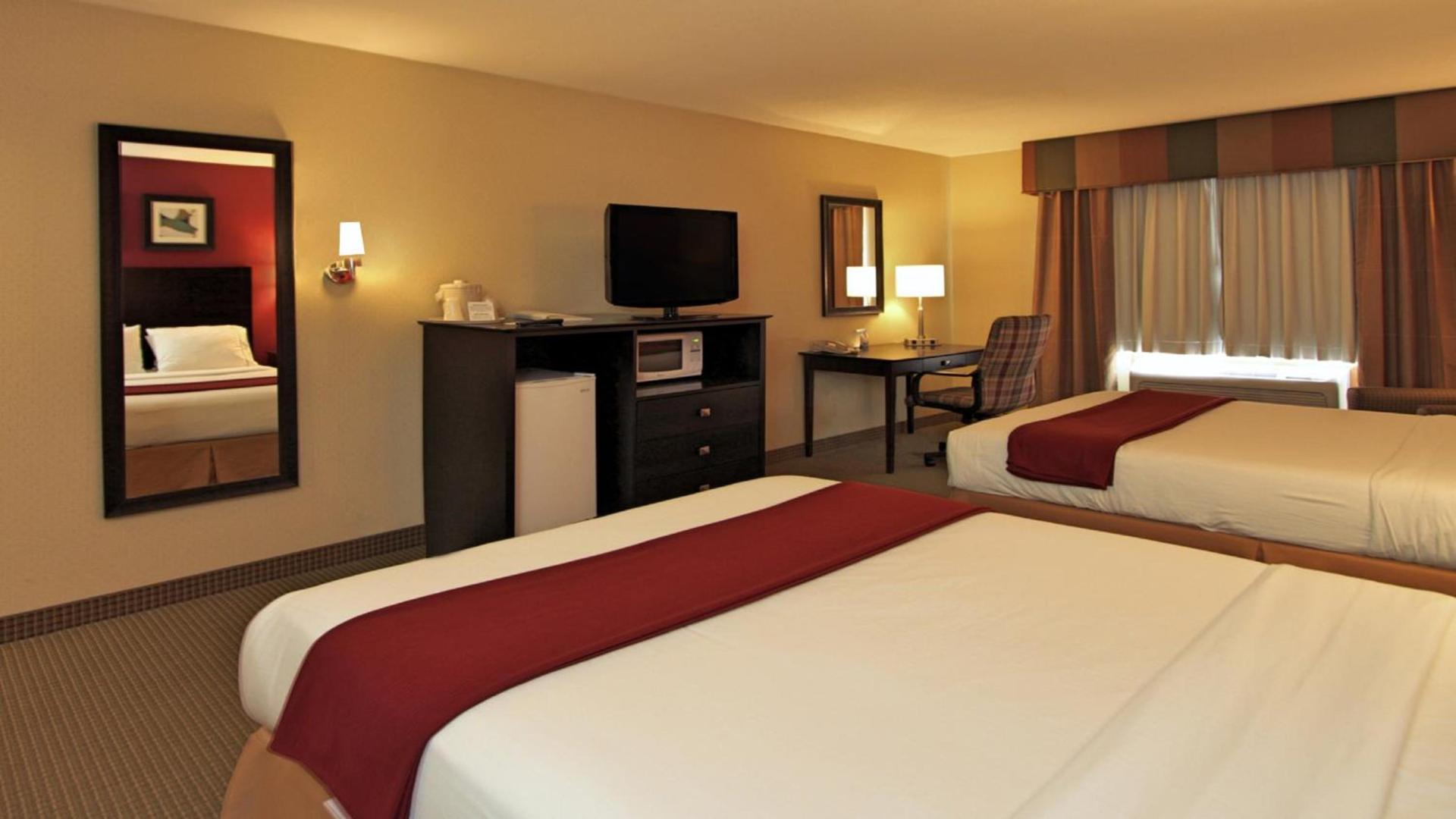 Holiday Inn Express Hotel & Suites Defiance by IHG photo 27