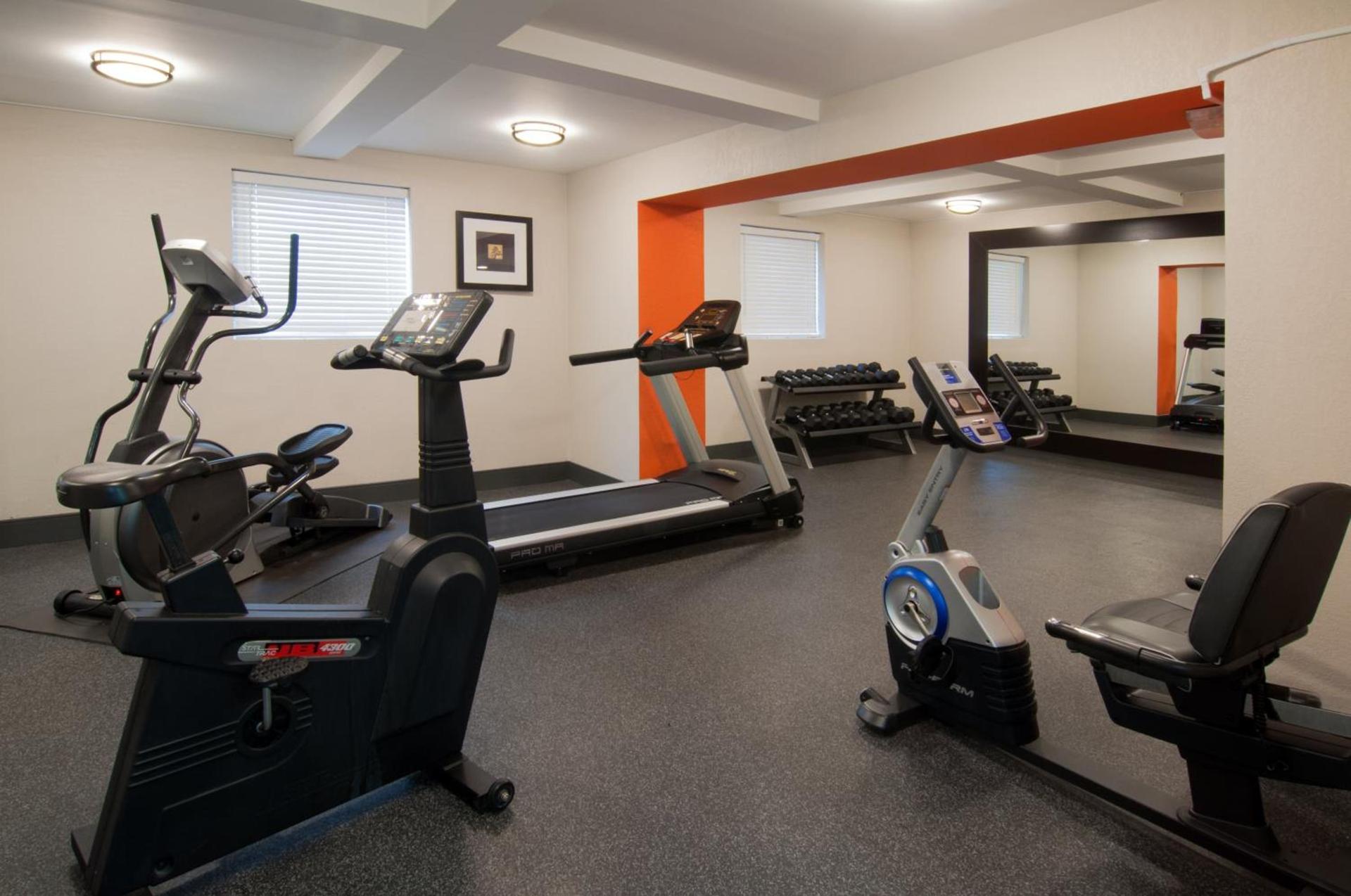 Holiday Inn Express & Suites Nashville-I-40 & I-24(Spence Lane) by IHG photo 2