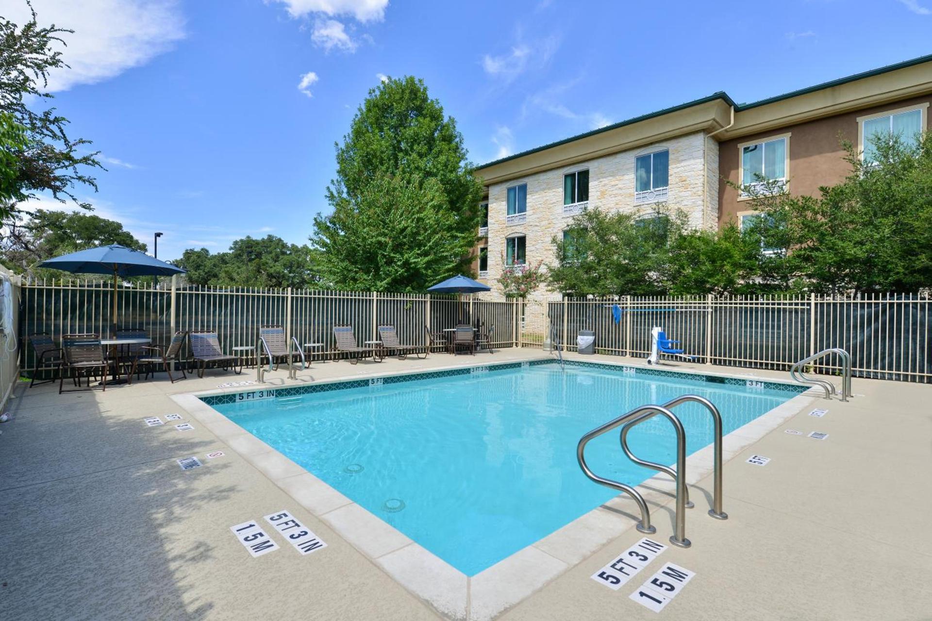 Holiday Inn Express & Suites Austin SW - Sunset Valley by IHG photo 3