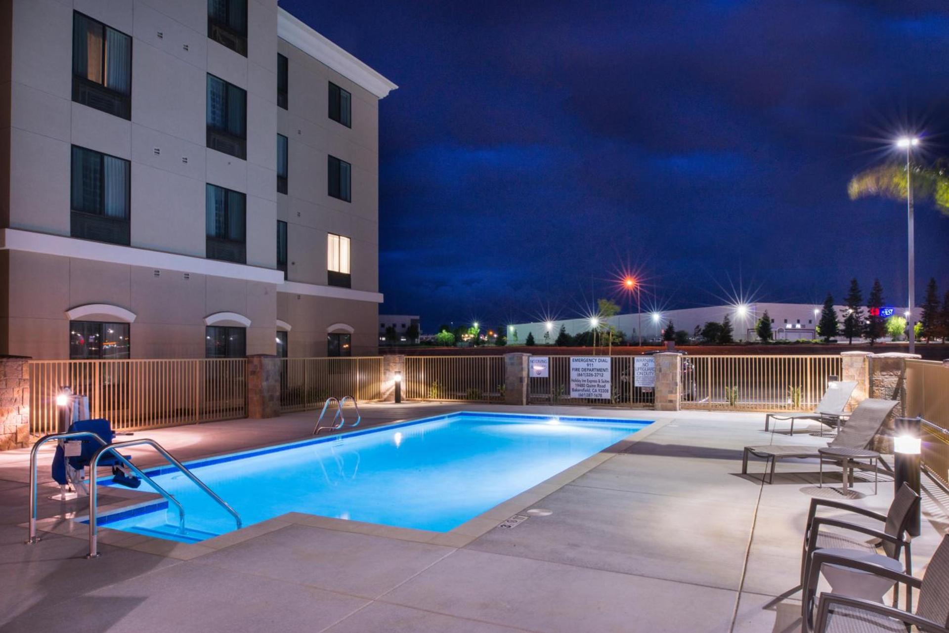 Holiday Inn Express & Suites Bakersfield Airport by IHG photo 30