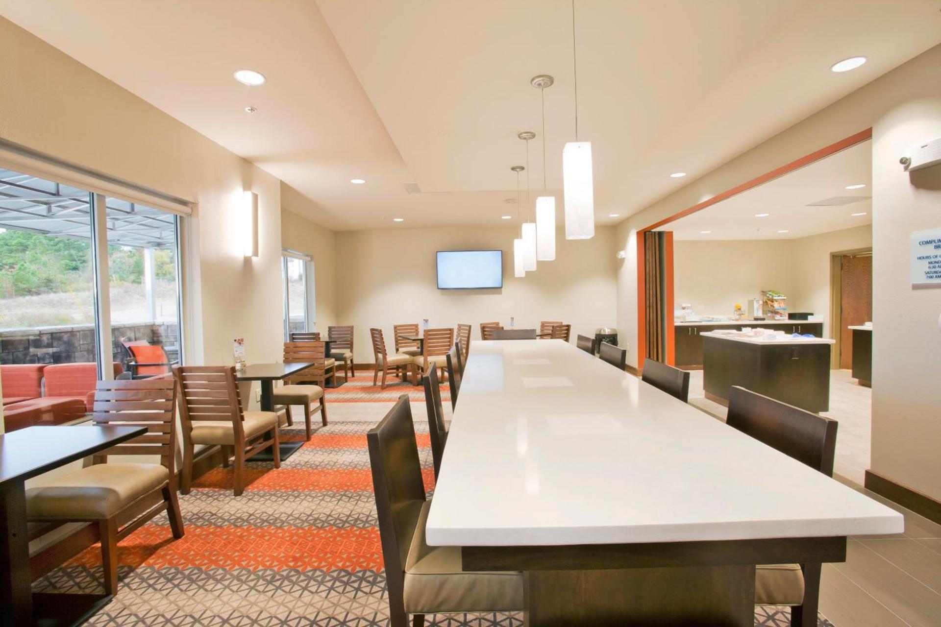 Holiday Inn Express Hotel & Suites Hot Springs by IHG photo 16
