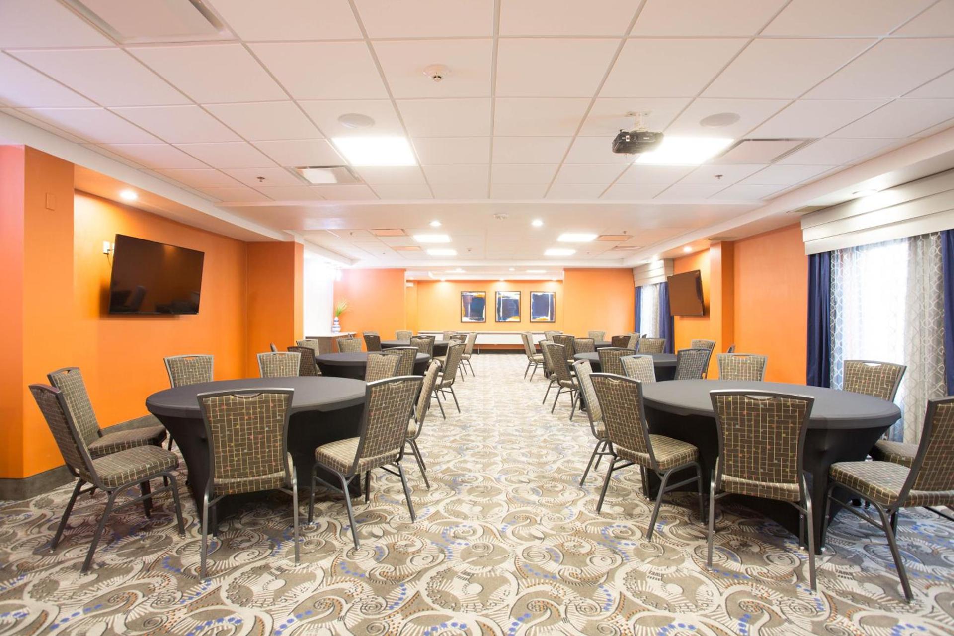 Holiday Inn Express & Suites Nashville Southeast - Antioch by IHG photo 7
