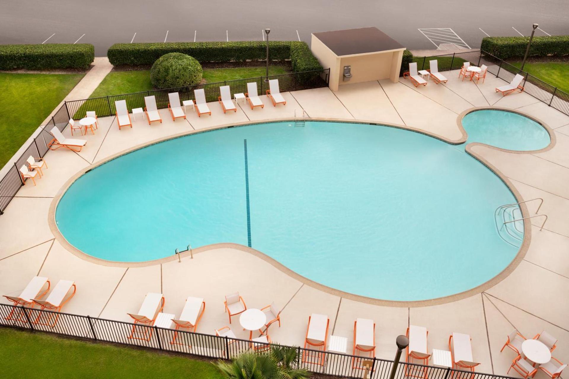 Holiday Inn Houston Intercontinental Airport by IHG photo 29