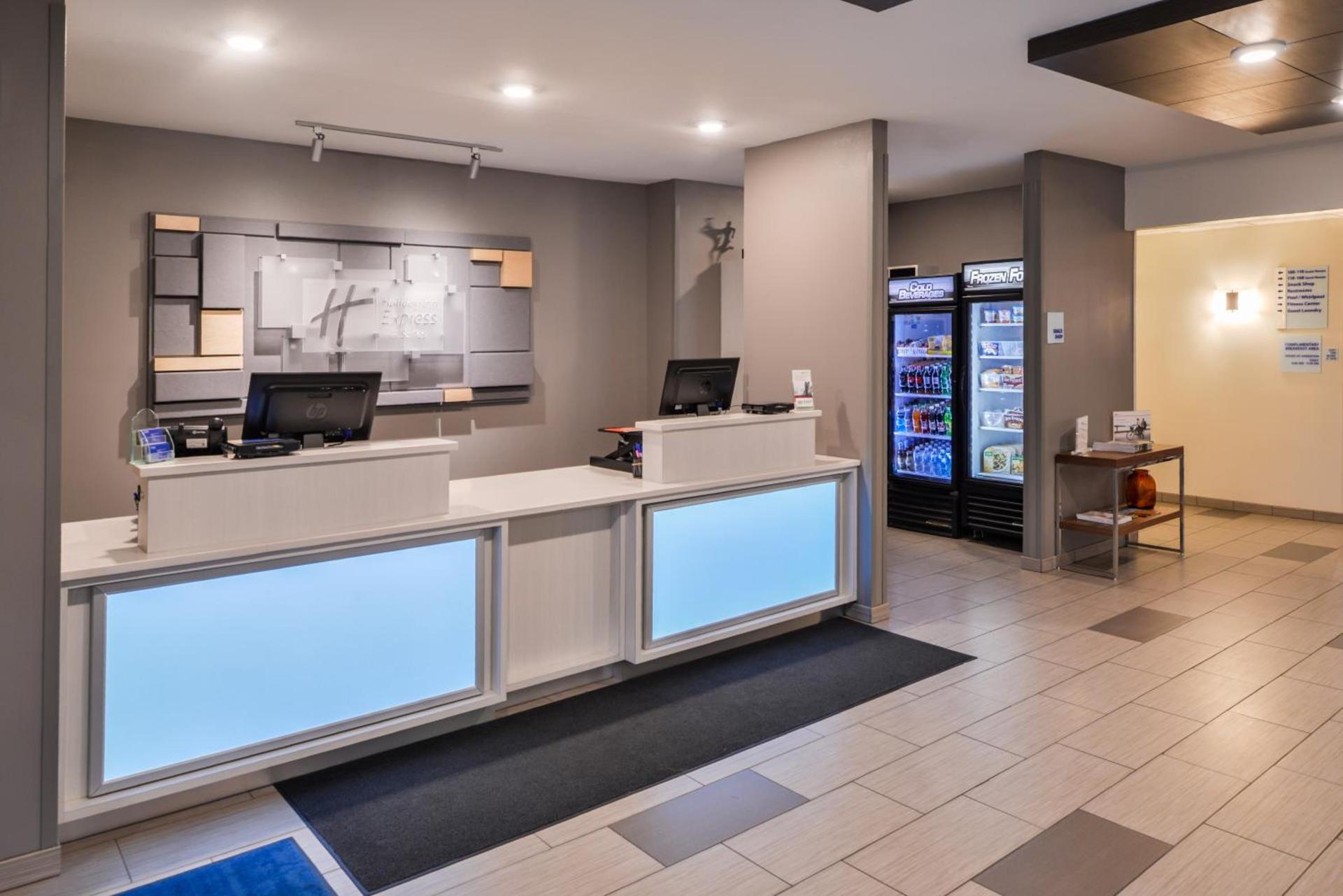 Holiday Inn Express Hotel & Suites Sioux Falls At Empire Mall by IHG photo 68