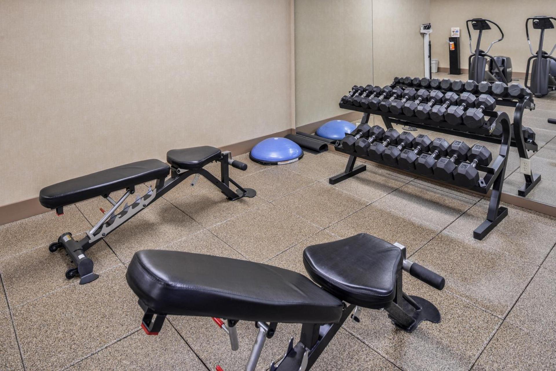 Holiday Inn Express Hotel & Suites Sioux Falls At Empire Mall by IHG photo 95