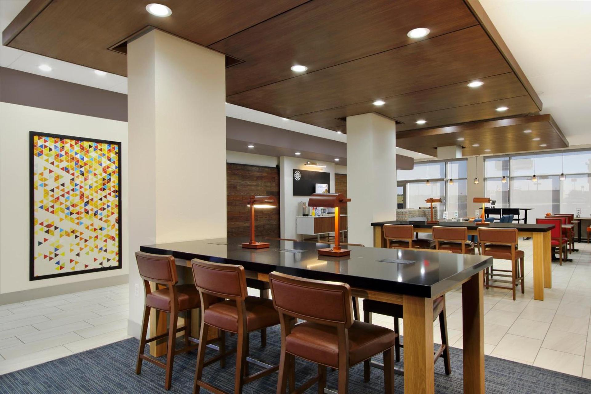 Holiday Inn Express & Suites - Brookshire - Katy Freeway by IHG photo 6