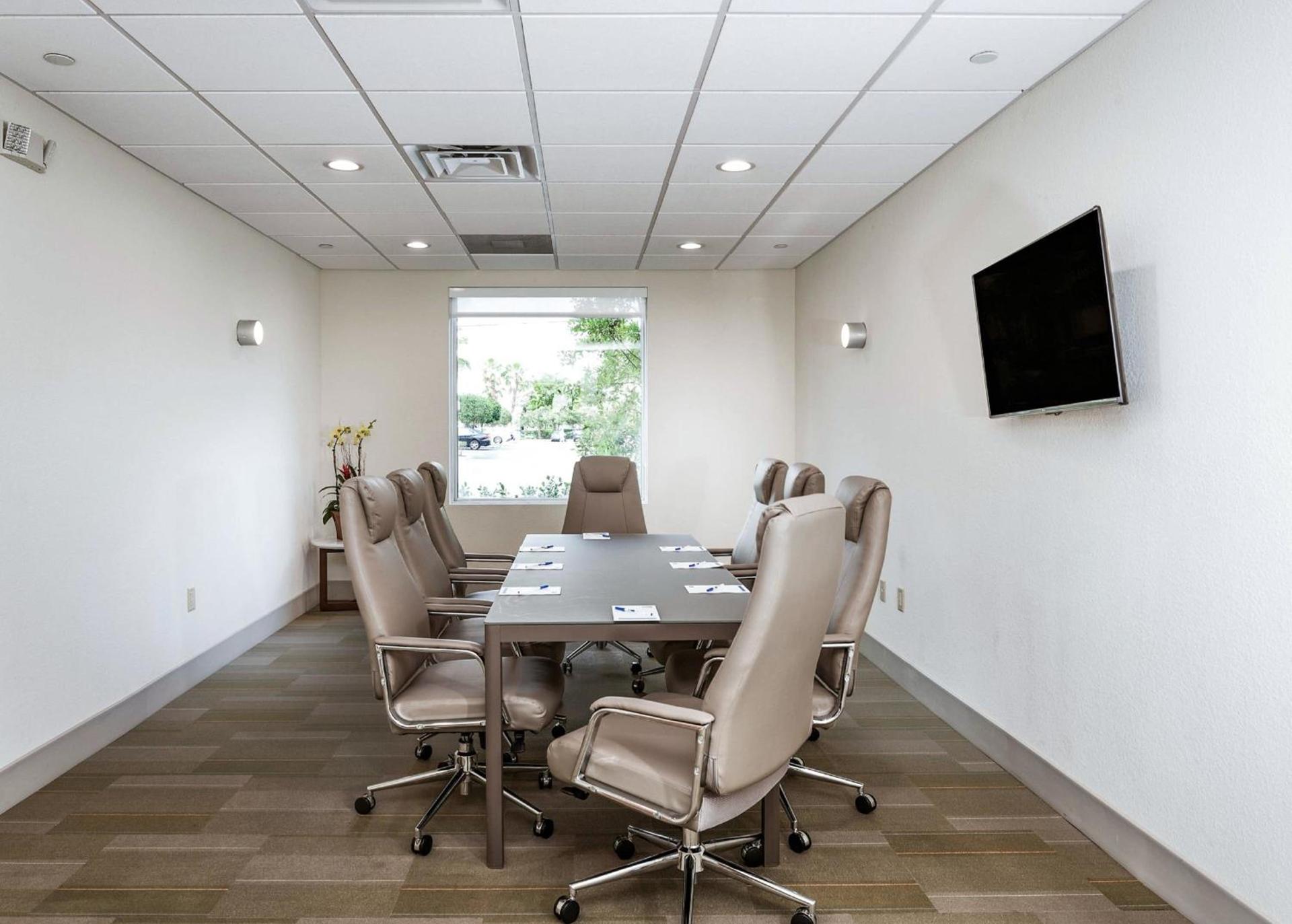 Holiday Inn Express & Suites Boynton Beach by IHG photo 5