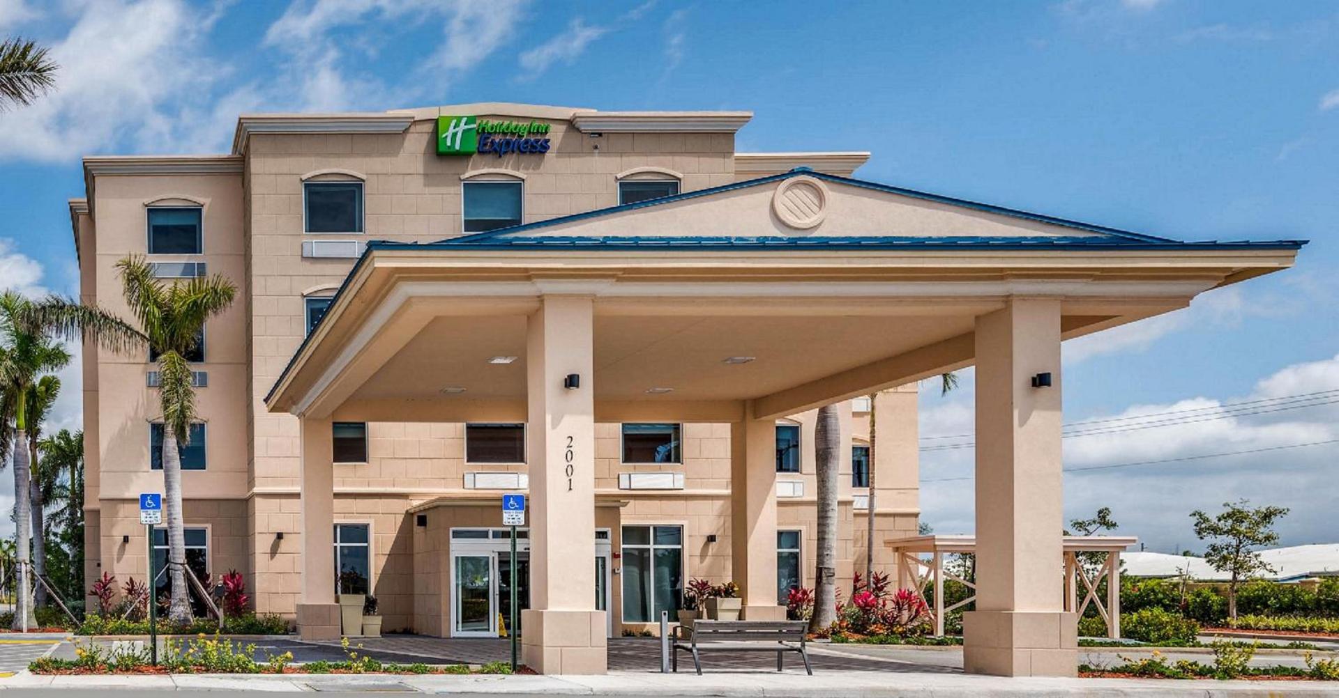 Holiday Inn Express & Suites Boynton Beach by IHG photo 13